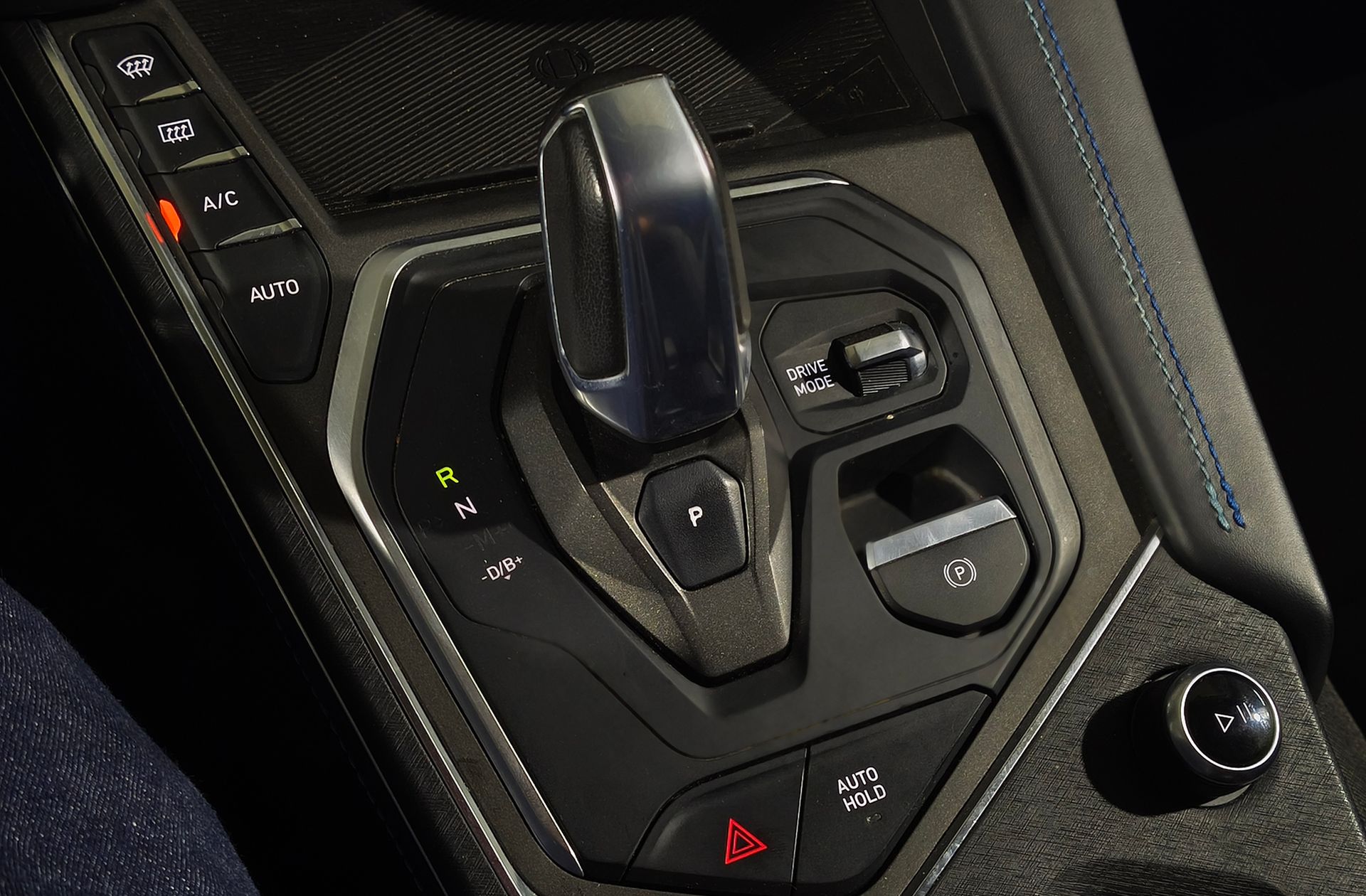 Lynk & Co 01 1.5 PHEV - foto 6