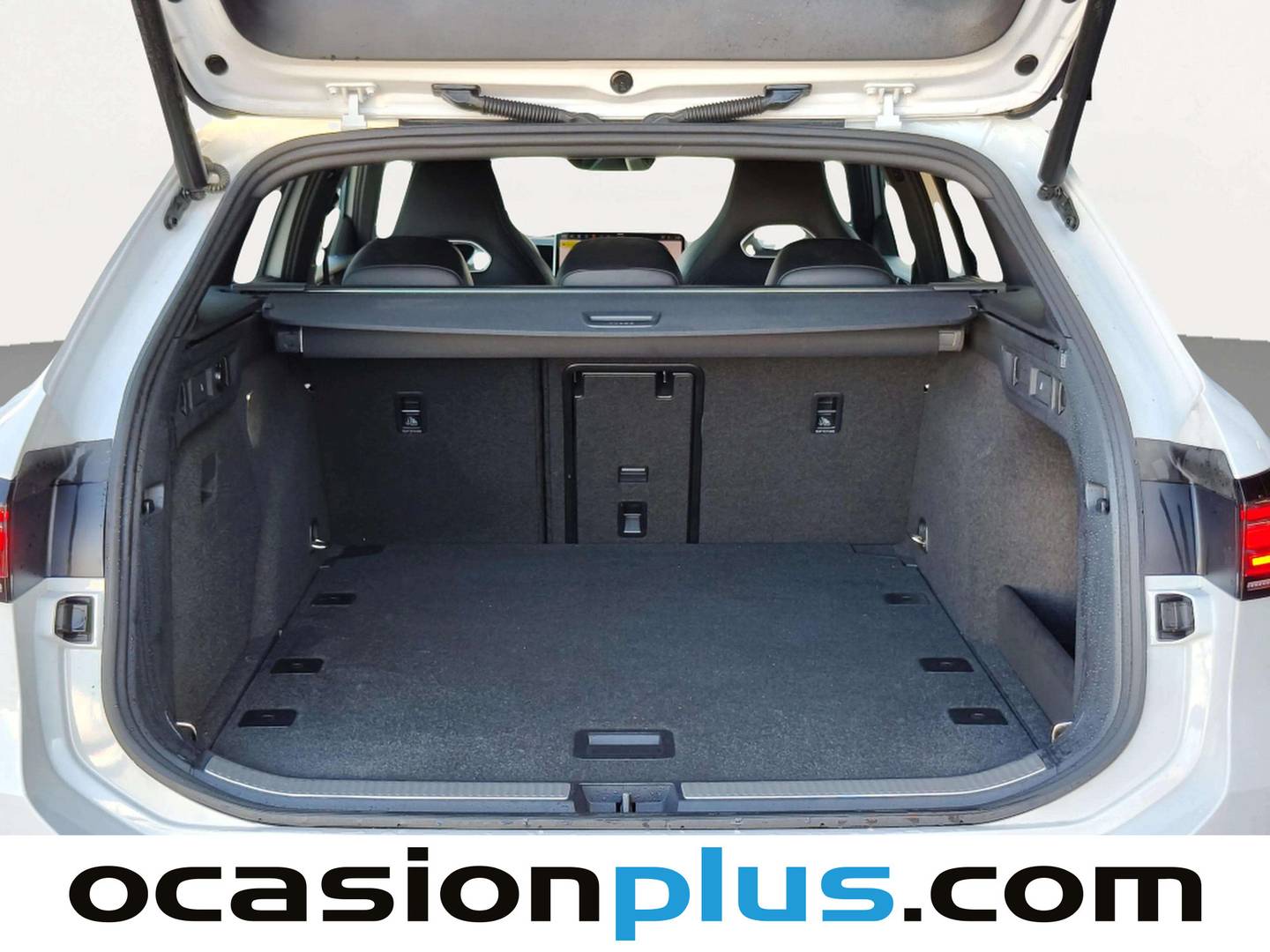 Fotos maletero Volkswagen Passat Volkswagen Passat Variant R-Line 2.0 TDI (150 CV) DSG