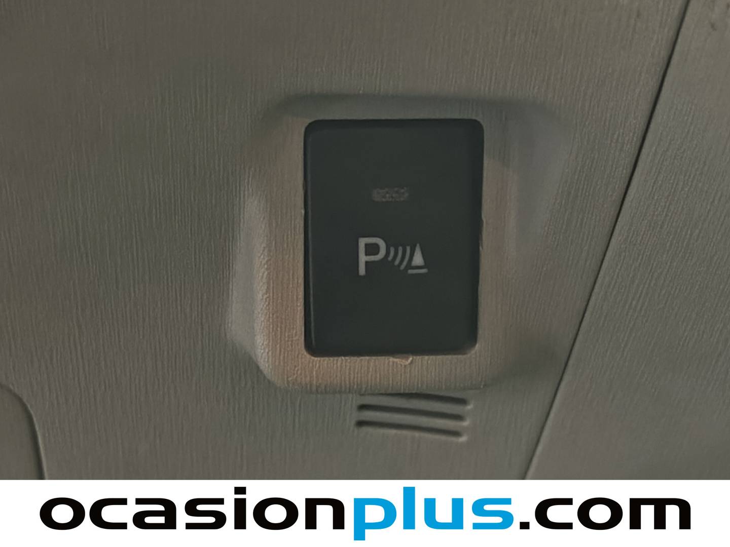 Equipamiento del Toyota Prius Toyota Prius 1.8 HSD EXECUTIVE (136 CV)