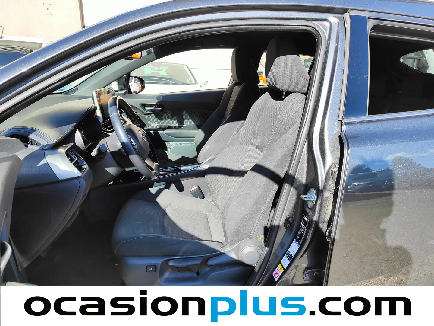 Foto Toyota C-HR Toyota C-HR 1.8 125H Advance (122 CV)