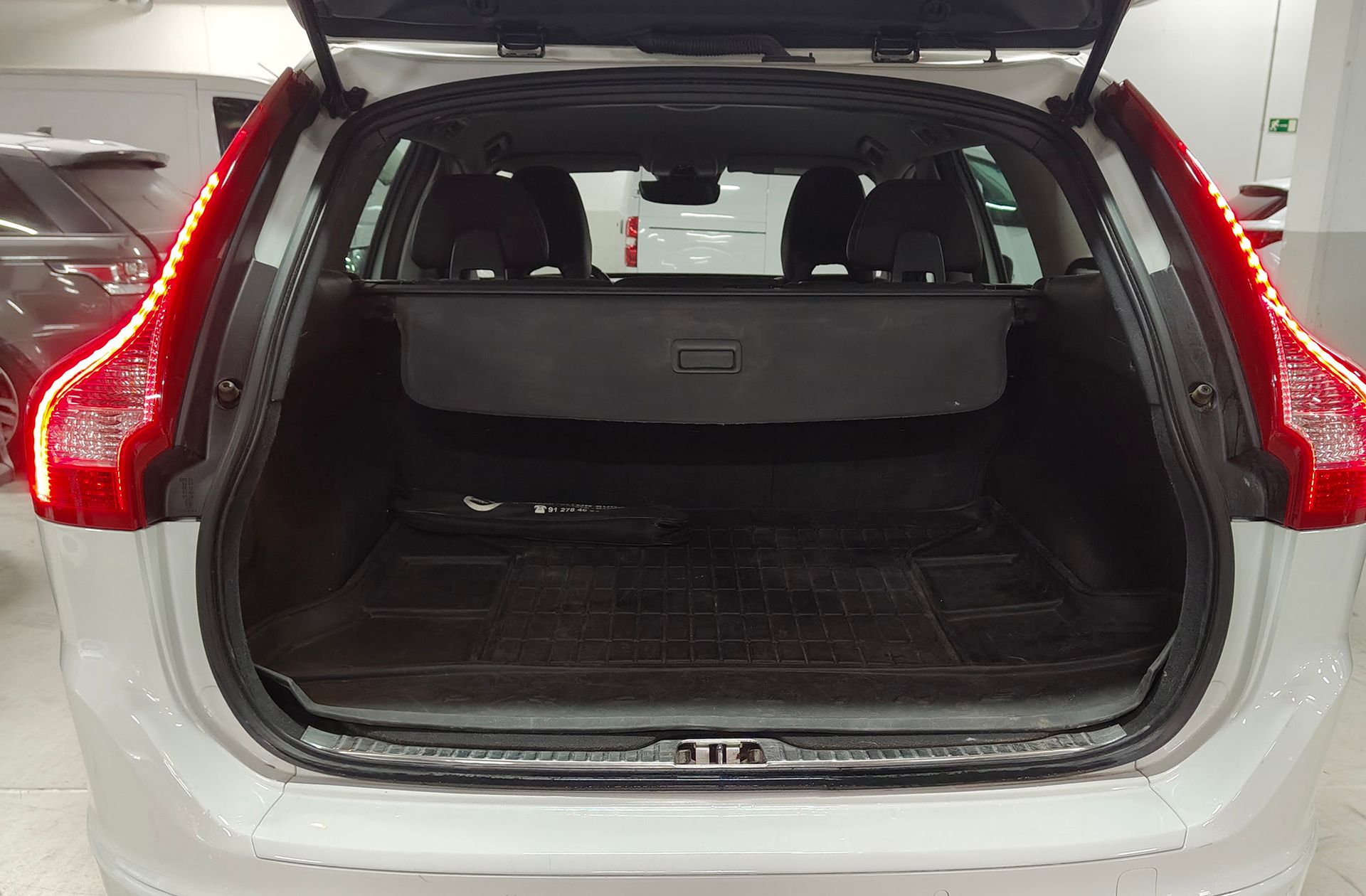 Volvo XC60 D4 Momentum - foto 16