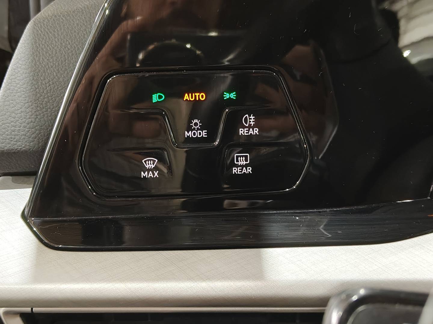 Foto Volkswagen Golf Volkswagen Golf Variant Life 2.0 TDI (115 CV)