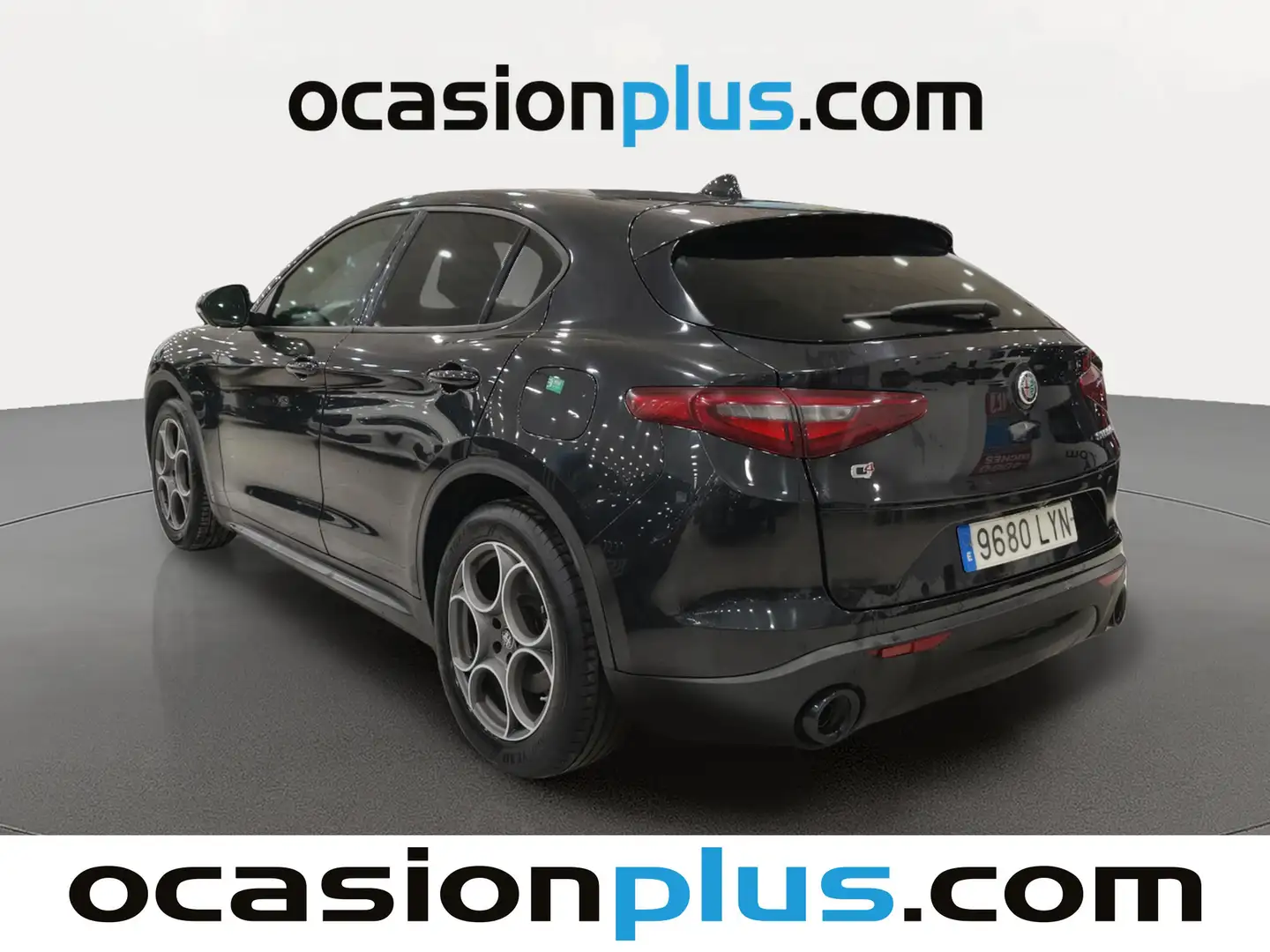Foto Alfa Romeo Stelvio Alfa Romeo Stelvio 2.0 Gasolina Sprint Q4 Auto (200 CV)