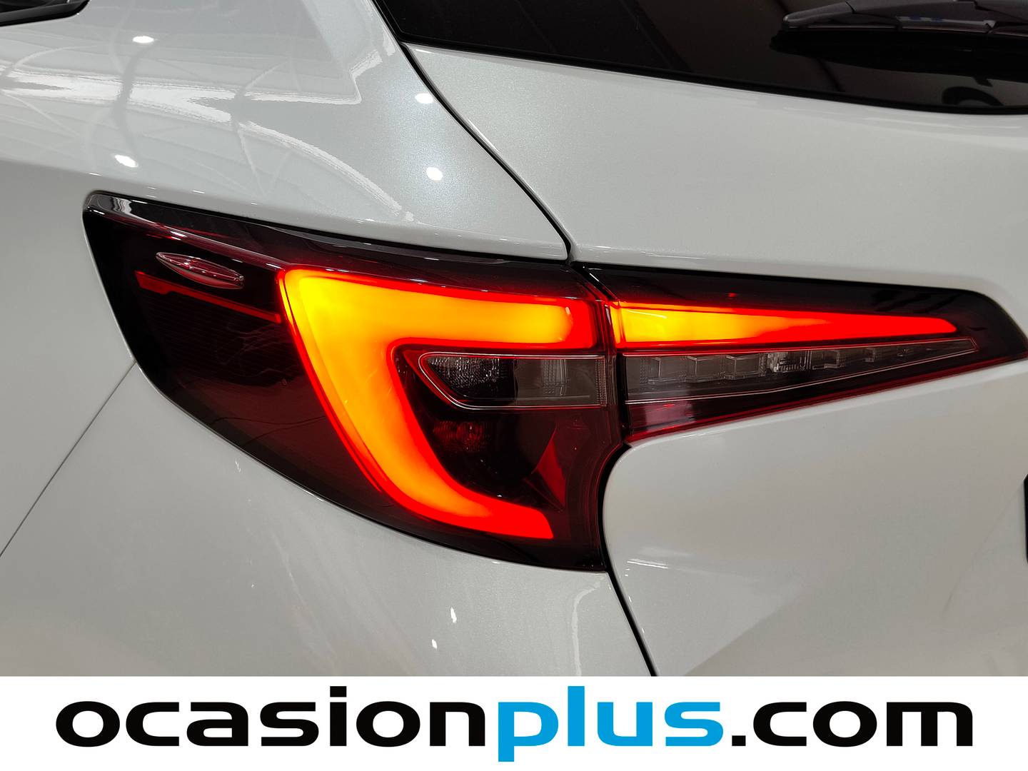 Accesorios del Toyota Corolla Toyota Corolla 200H Touring Sport Style Edition (196 CV)