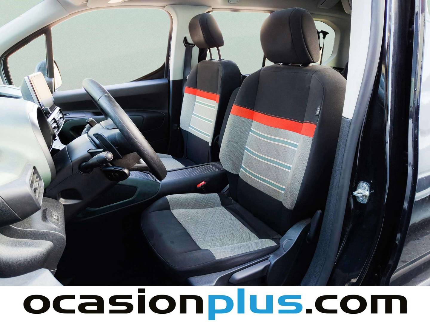 Foto asientos delanteros Citroën Berlingo Citroen Berlingo BlueHDi 130 S&S Talla M Shine EAT8 XTR (130 CV)