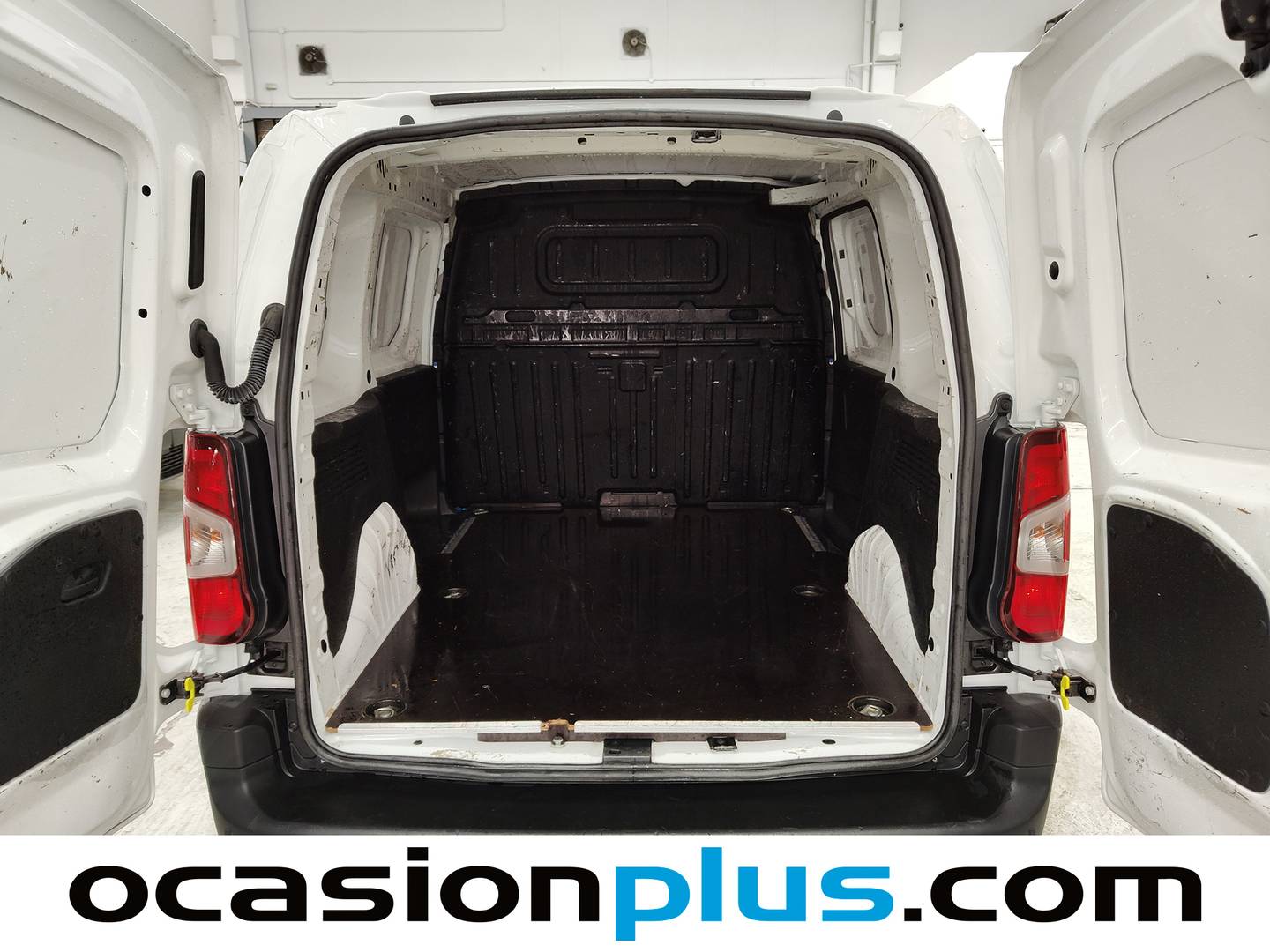 Foto asientos traseros Peugeot Partner Peugeot Partner Furgon BlueHDi 100 S&S Premium Standard 600kg (98 CV)