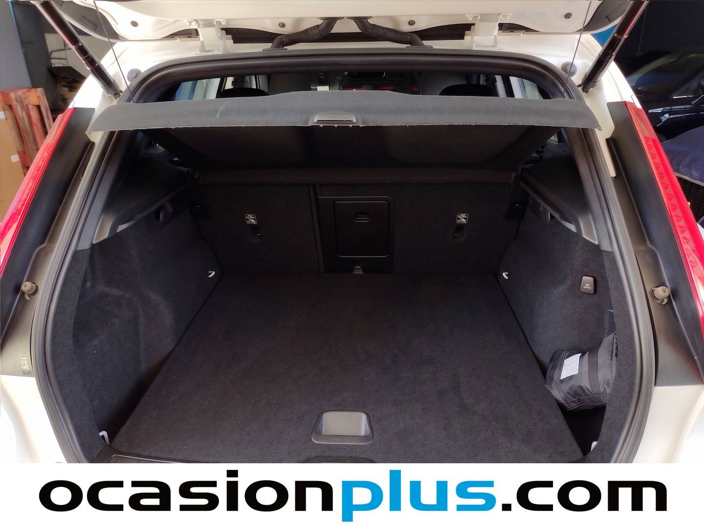 Fotos maletero Volvo XC40 Volvo XC40 T2 Momentum Pro Auto (129 CV)
