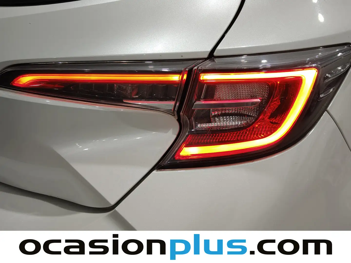 Foto Toyota Corolla Toyota Corolla 1.8 125 Híbrido Active Tech E-CVT (122 CV)