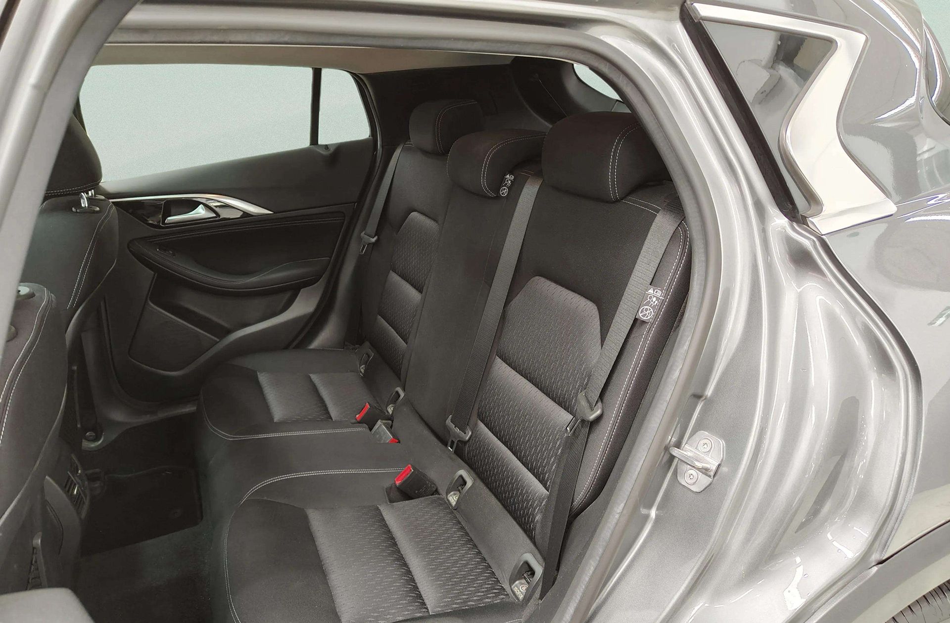 Infiniti QX30 2.2D Premium AWD 7DCT - foto 16