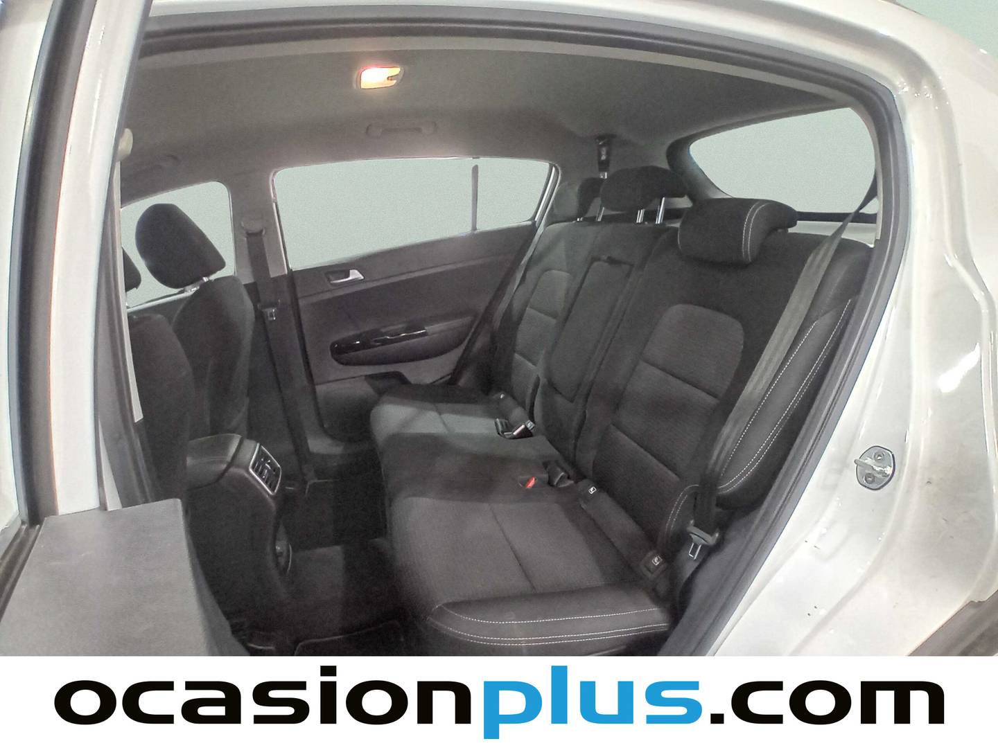 Foto asientos traseros KIA Sportage Kia Sportage 1.6 MHEV Drive 4x2 (115 CV)