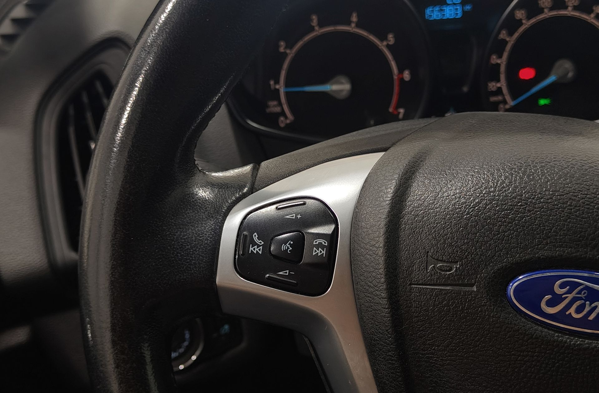 Ford B-Max 1.0 EcoBoost Trend - foto 23