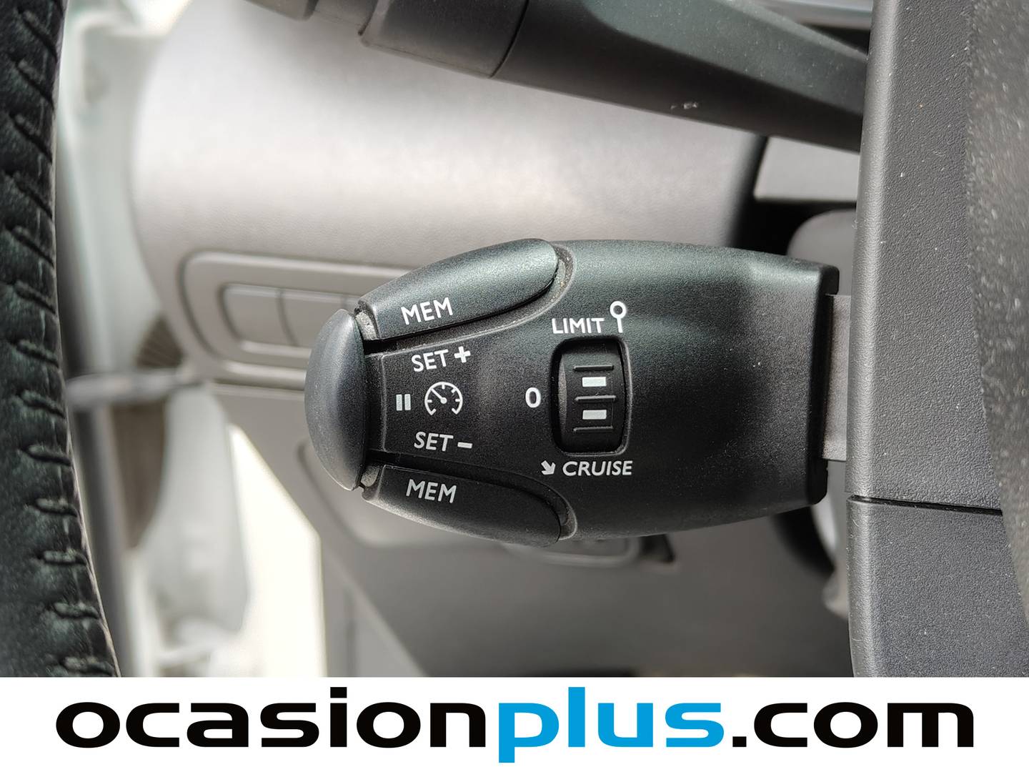 Foto Citroën C3 Aircross Citroen C3 Aircross PureTech 130 Shine Pack EAT6 (131 CV)