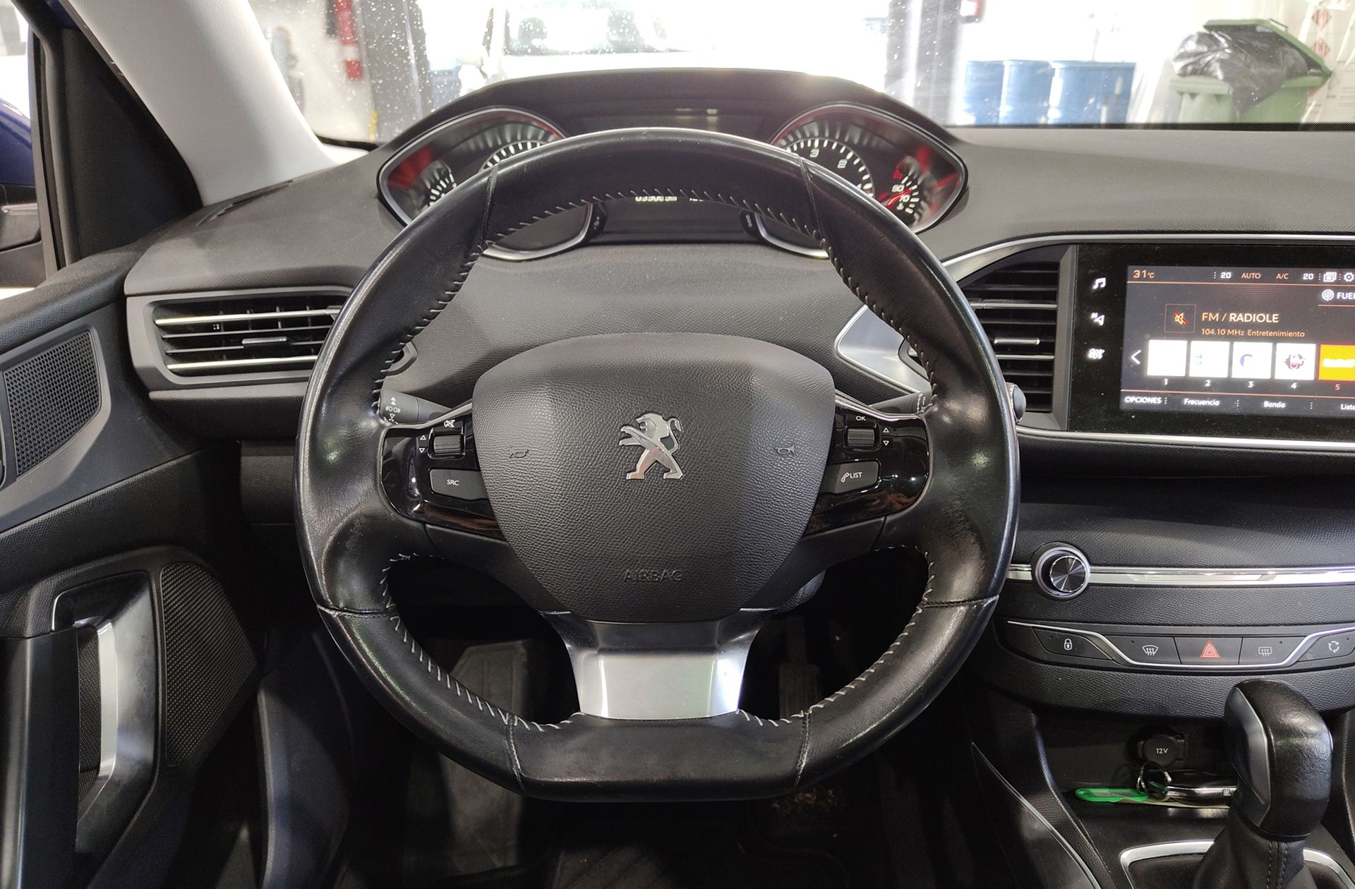 Peugeot 308 BlueHDi 120 Allure EAT6 - foto 23