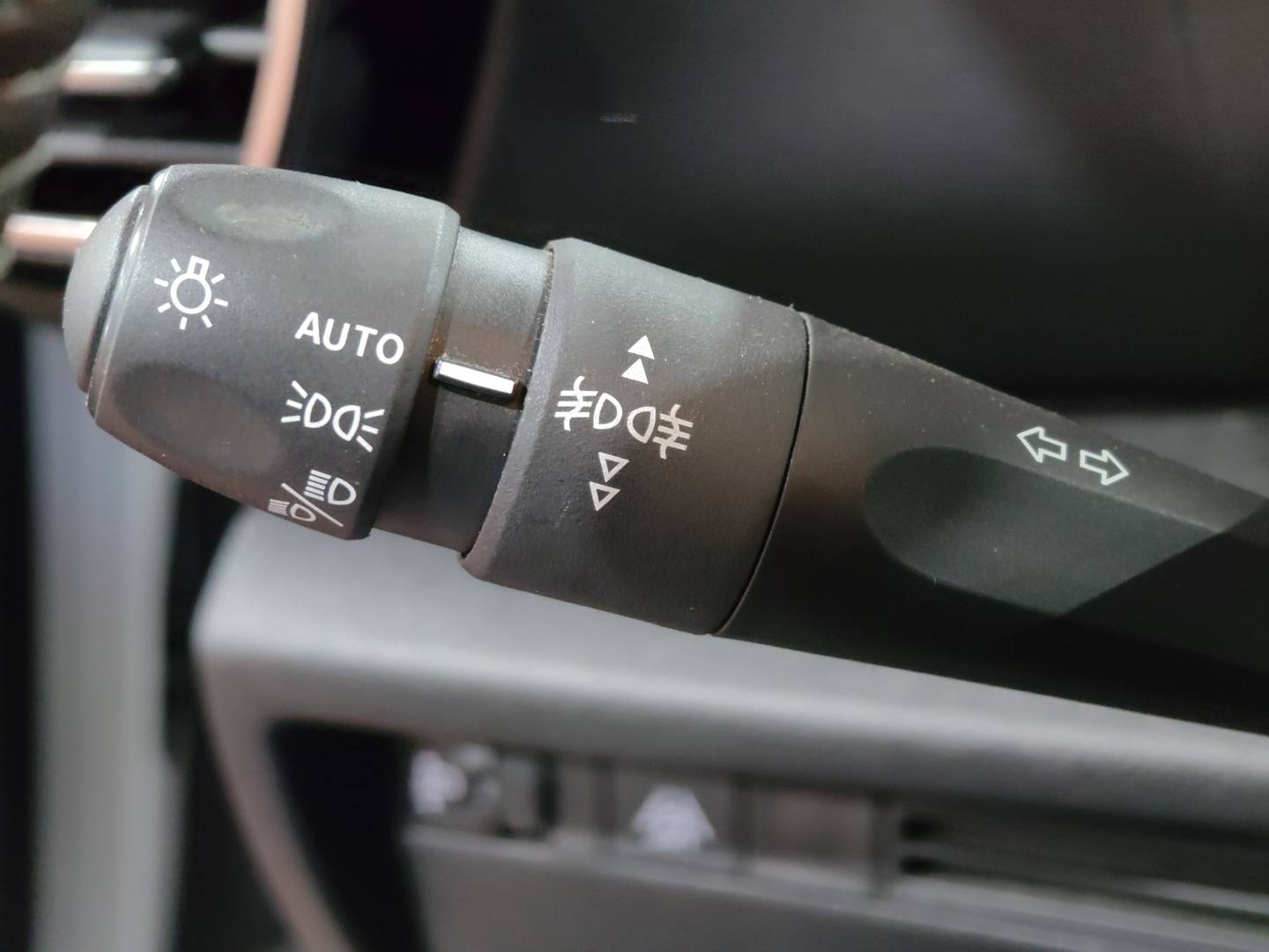 Foto Citroën C4 Citroen C4 PureTech 130 S&S 6v Feel Pack (130 CV)