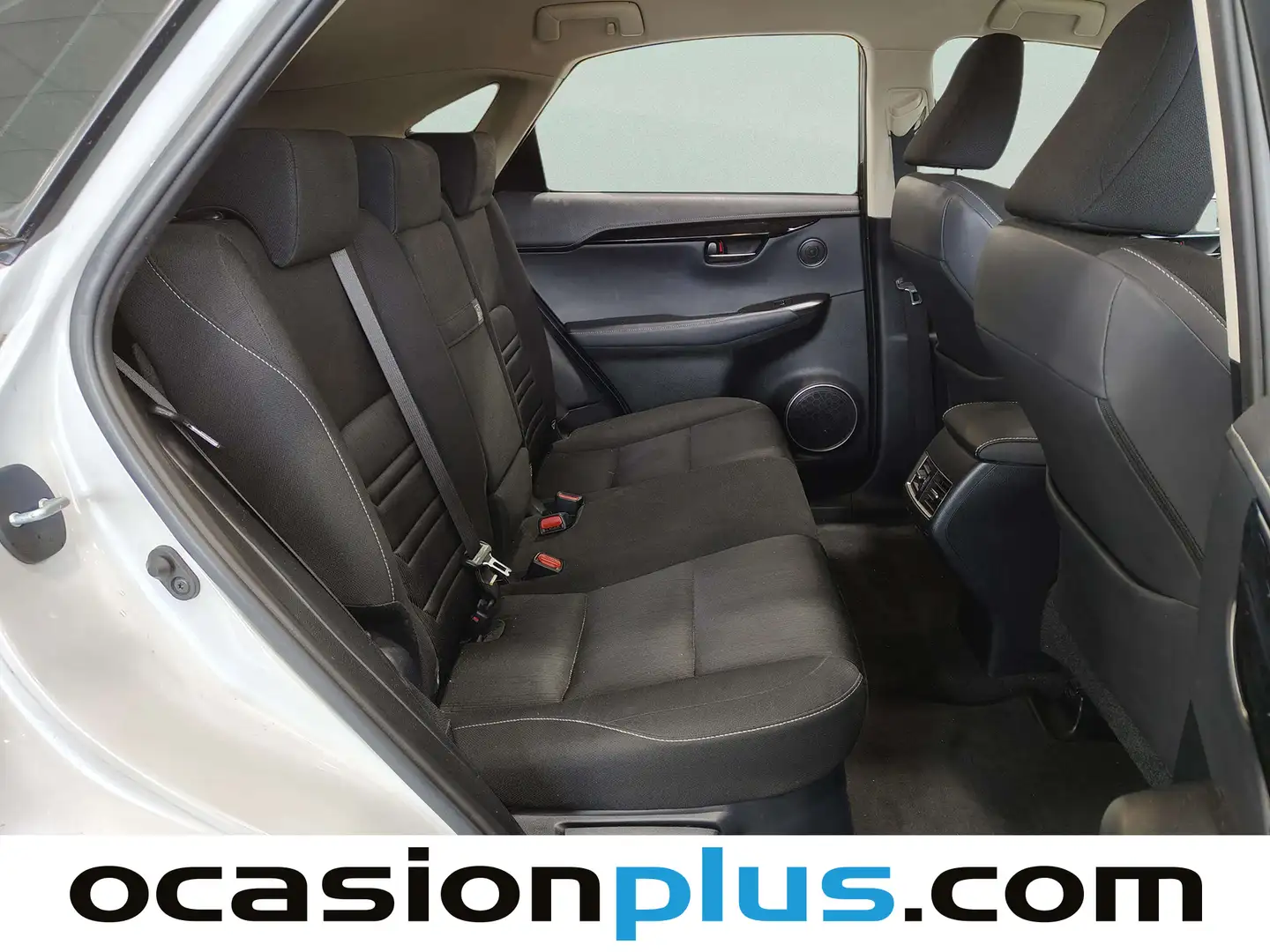 Foto Lexus NX Lexus NX Business Navigation 2WD  (197 CV)