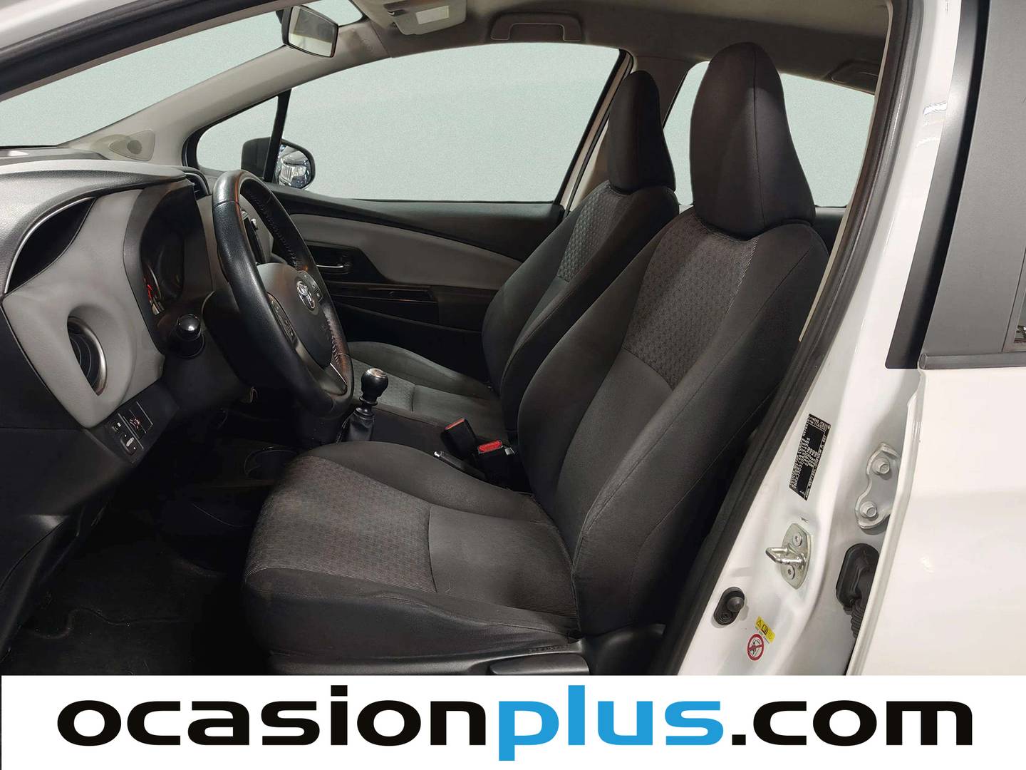 Foto asientos delanteros Toyota Yaris Toyota Yaris 100 Active (99 CV)