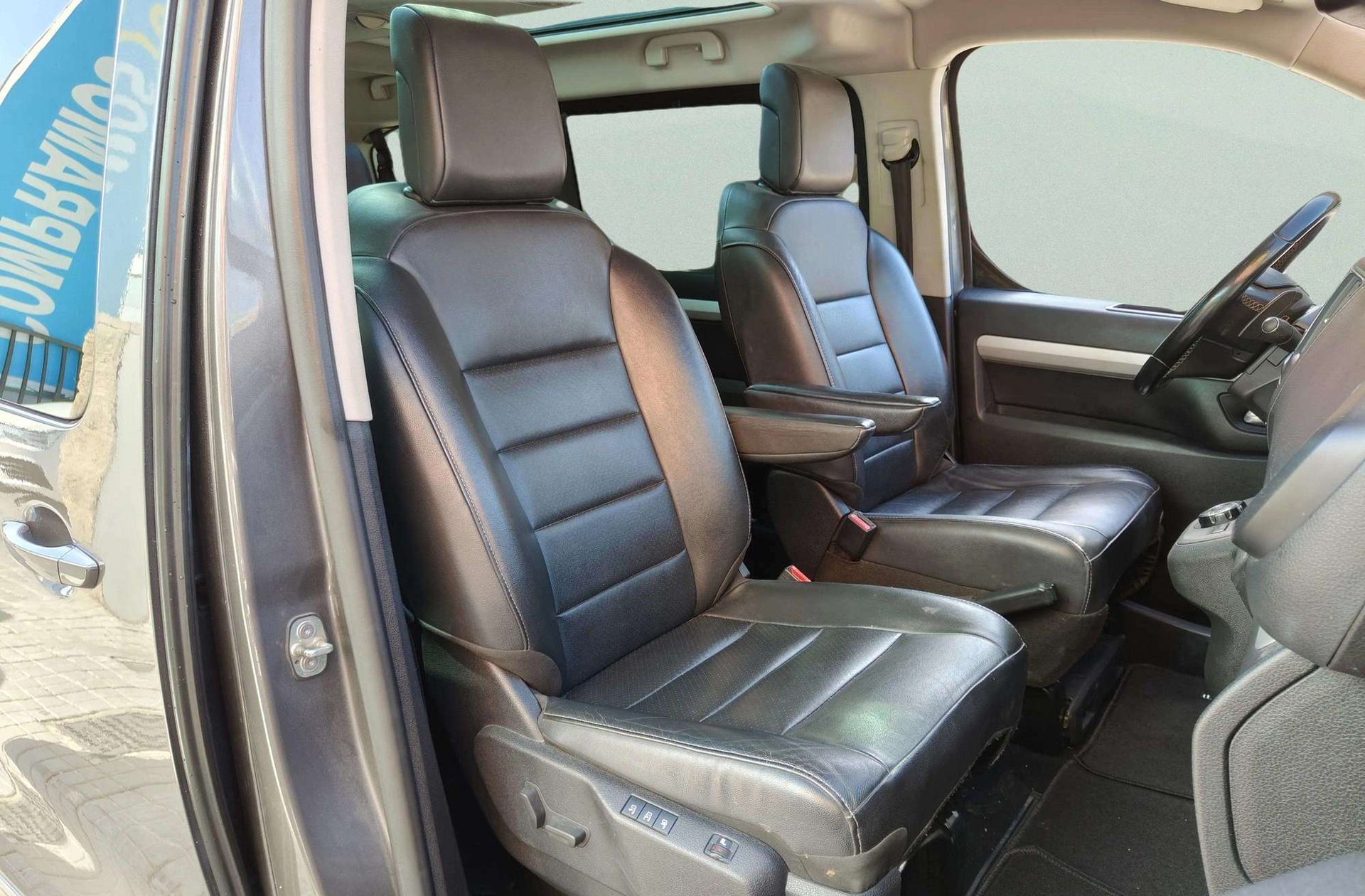 Peugeot Traveller 2.0 BlueHDi Allure Standard EAT6 8 plazas - foto 24