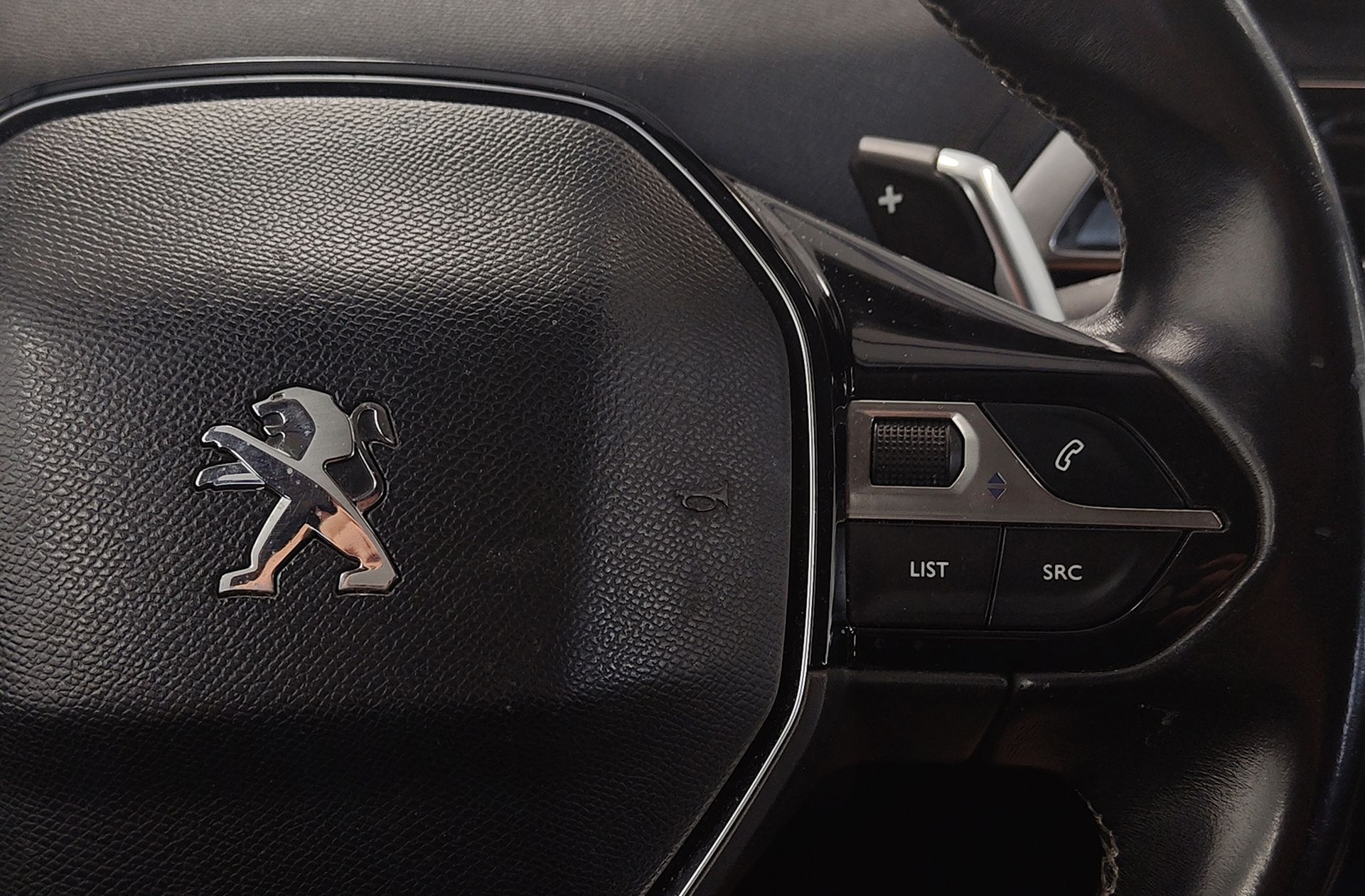 Peugeot 3008 BlueHDi 130 Allure Pack EAT8 - foto 31