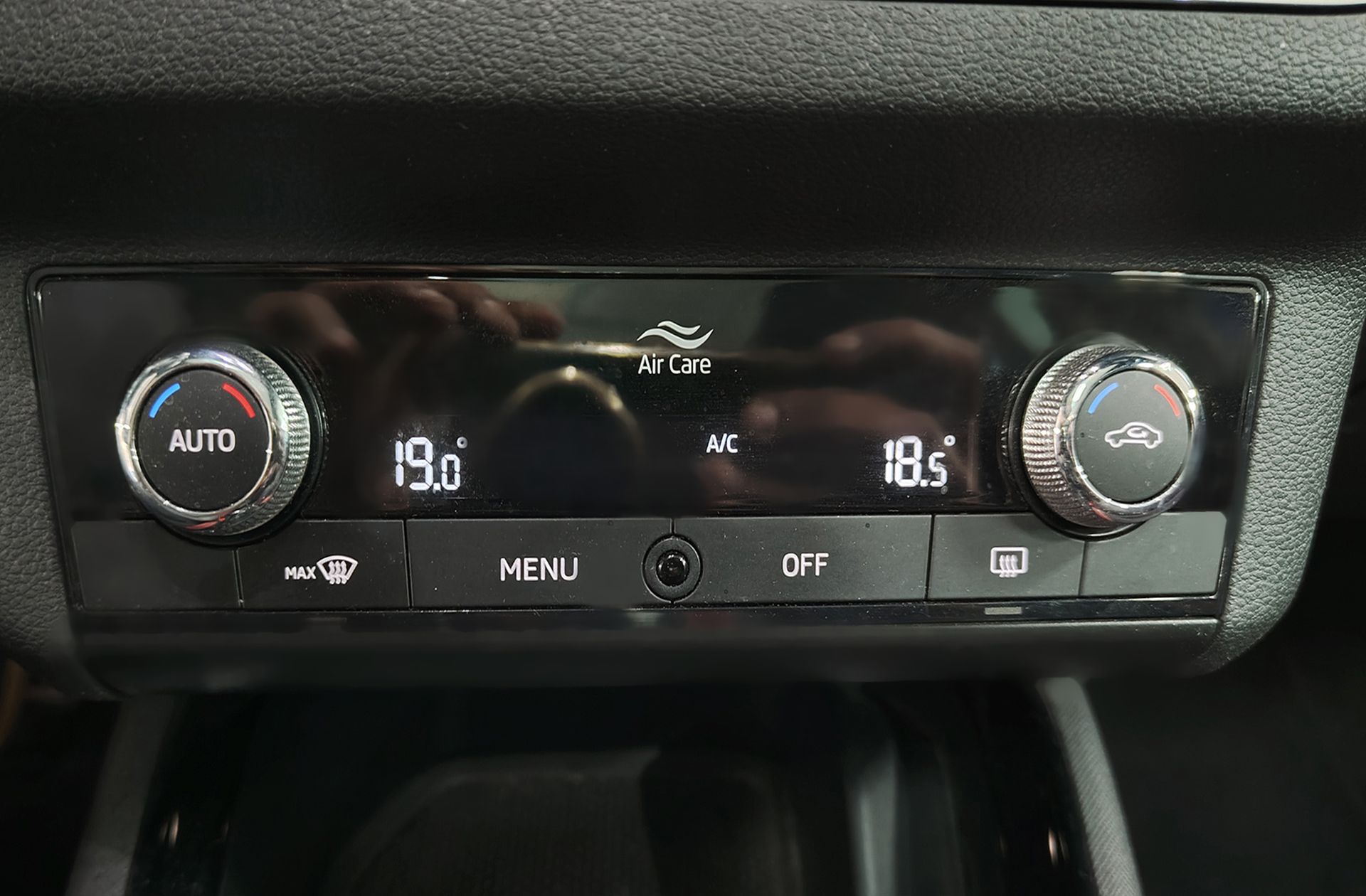 Škoda Scala 1.0 TSI Montecarlo DSG - foto 30