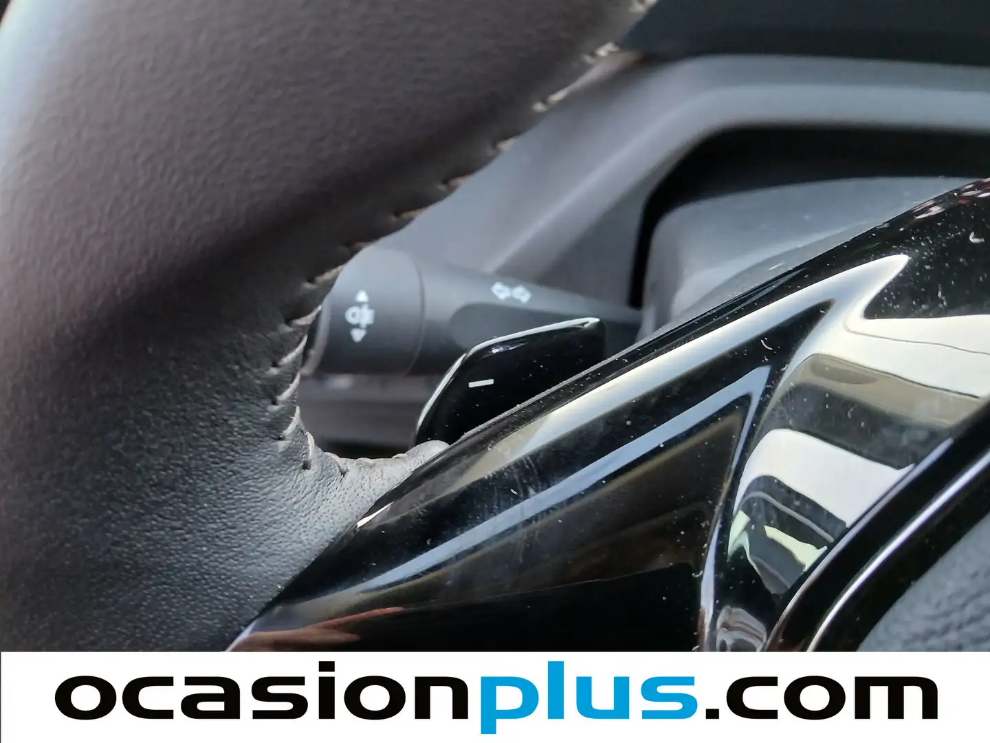 Foto Peugeot 308 Peugeot 308 Allure Hybrid eDCS6 (145 CV)