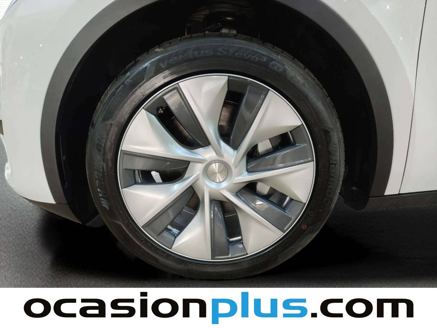 Foto Tesla Model Y Tesla Model Y Tracción Trasera RWD (347 CV)