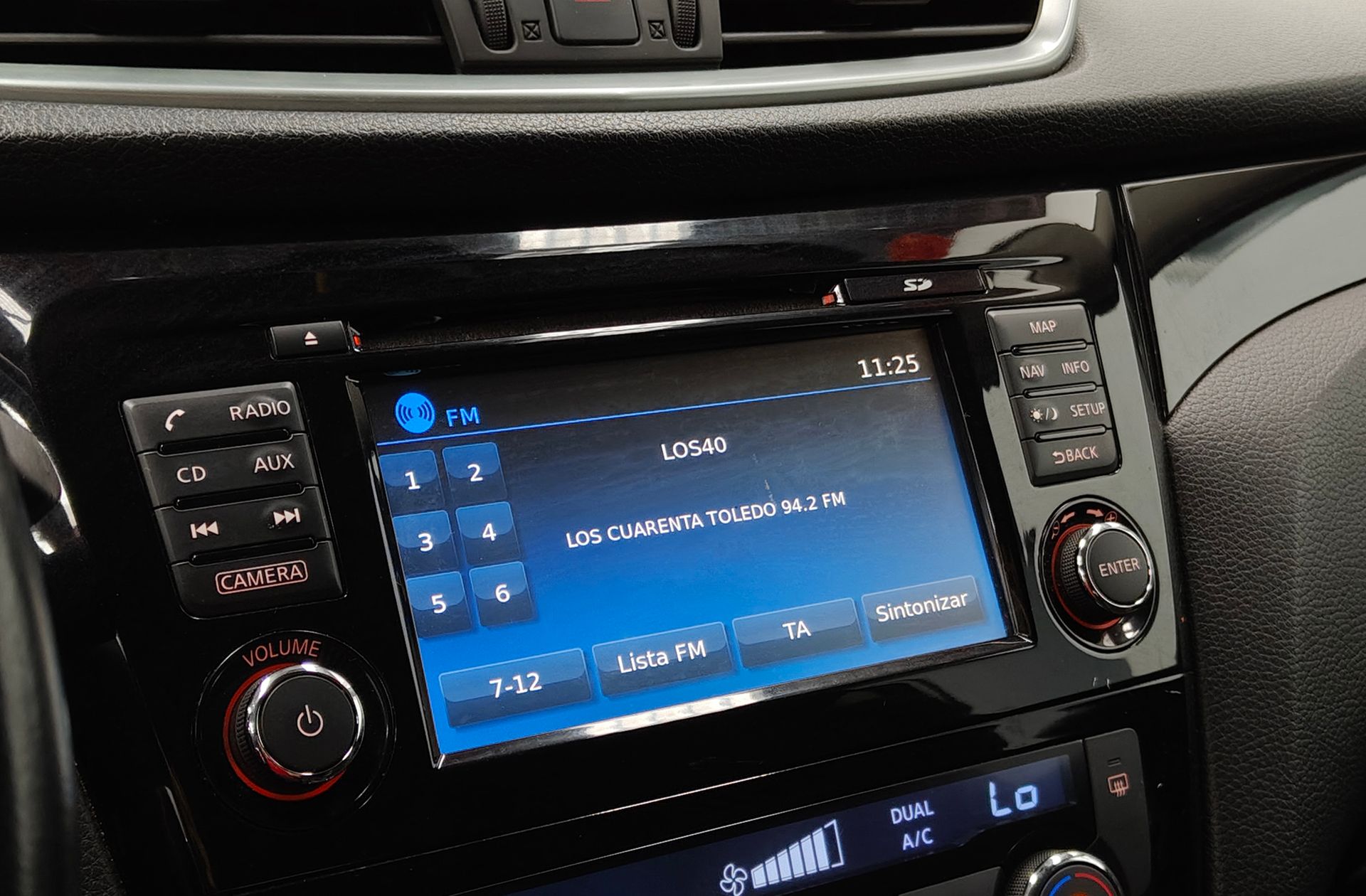 Nissan Qashqai DIG-T 115 N-Connecta 4x2 - foto 31