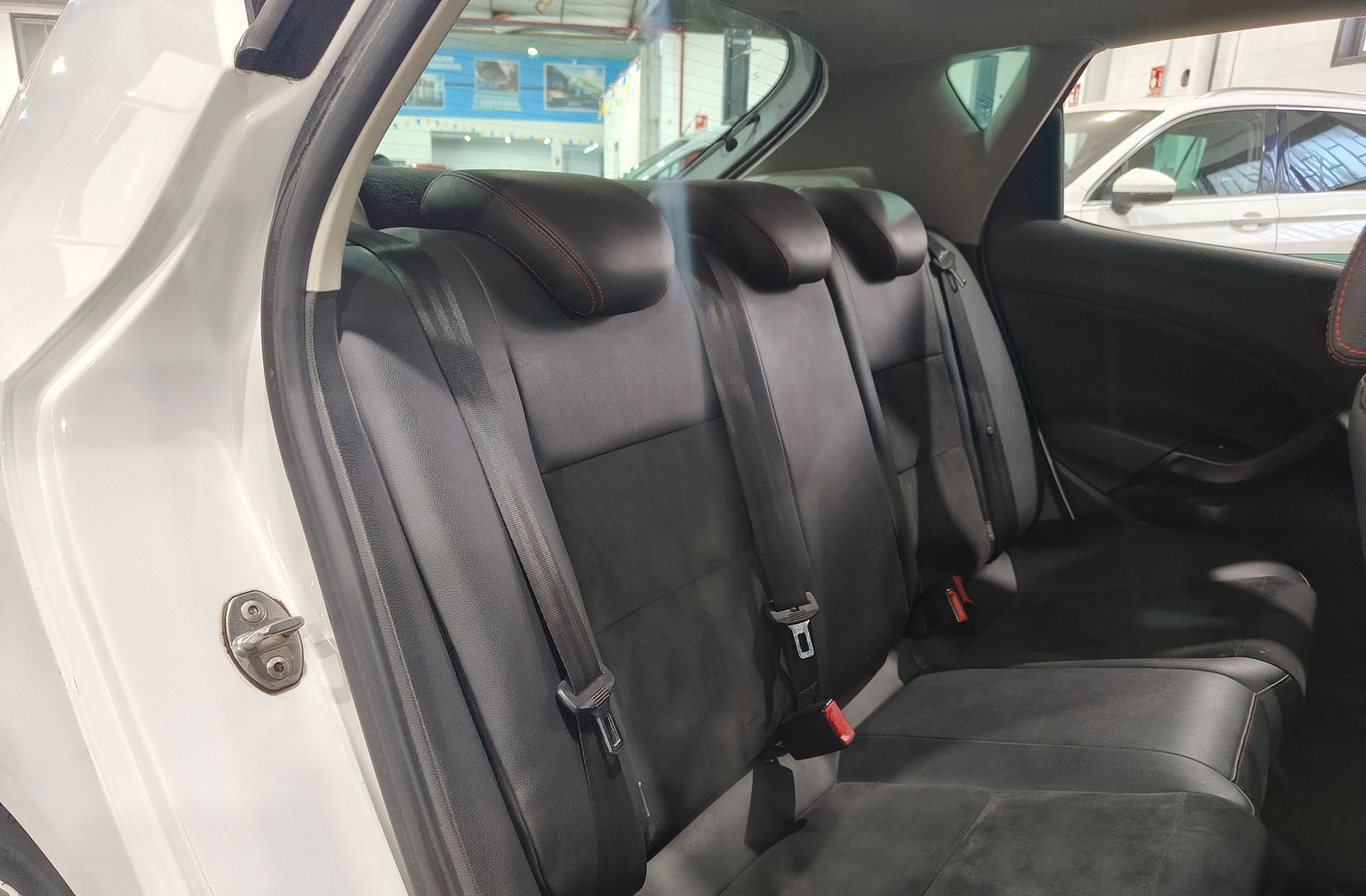 SEAT Ibiza 1.4 TDI CR FR - foto 14