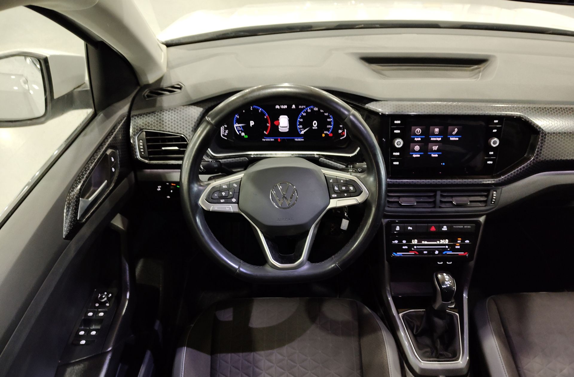 Volkswagen T-Cross Sport 1.5 TSI DSG - foto 21