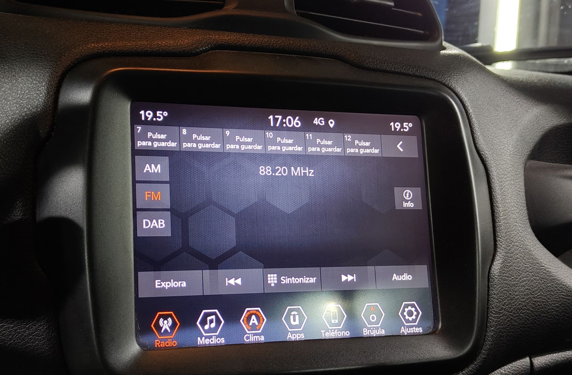 Jeep Renegade 1.3 PHEV 4xe Limited - foto 29