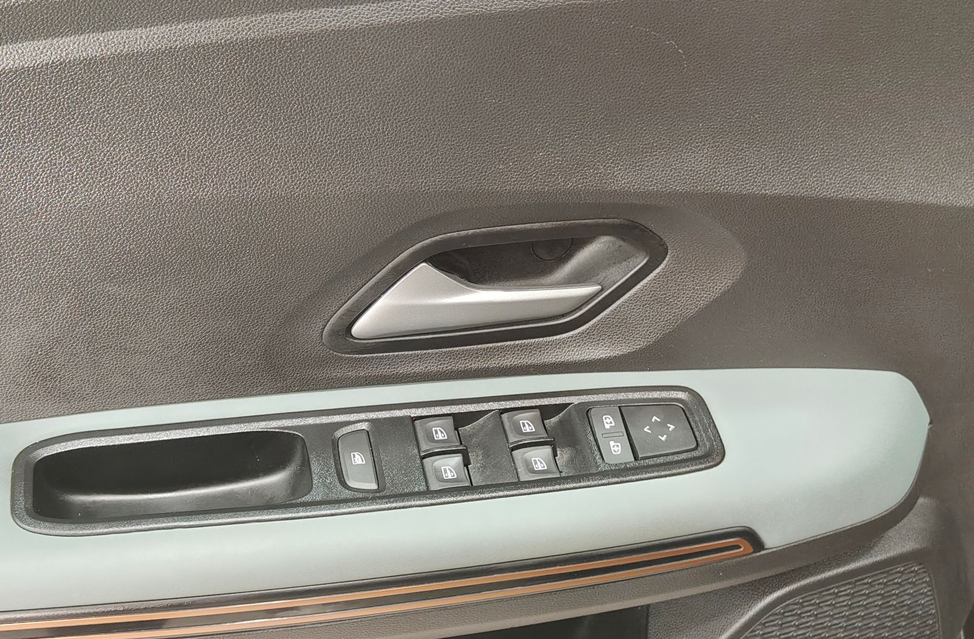 Dacia Jogger Extreme Hybrid 7 plazas - foto 33