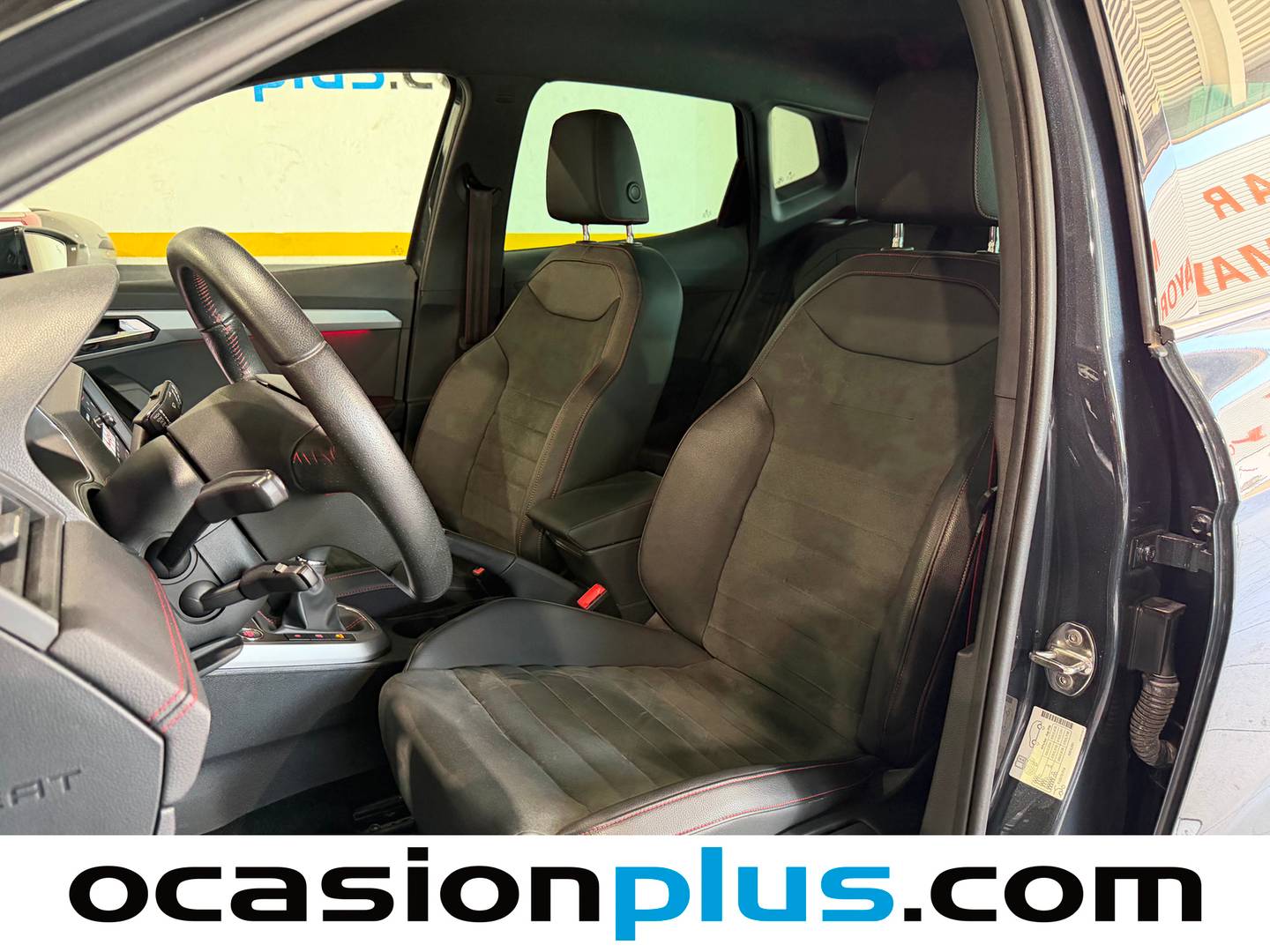Foto asientos delanteros Seat Arona Seat Arona 1.0 TSI Ecomotive FR Edition (115 CV)