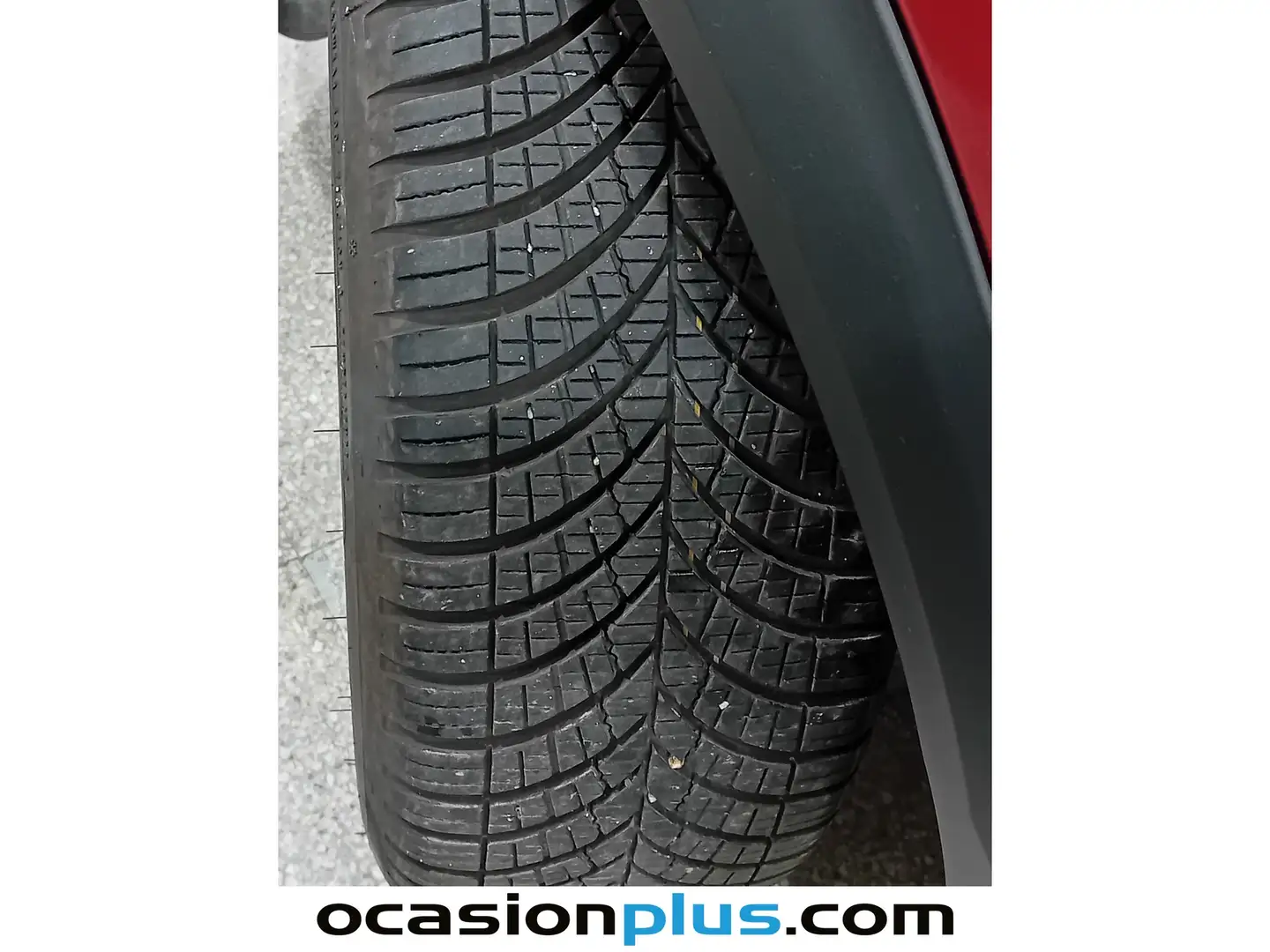 Foto Peugeot 2008 Peugeot 2008 Allure Hybrid eDCS6 (145 CV)