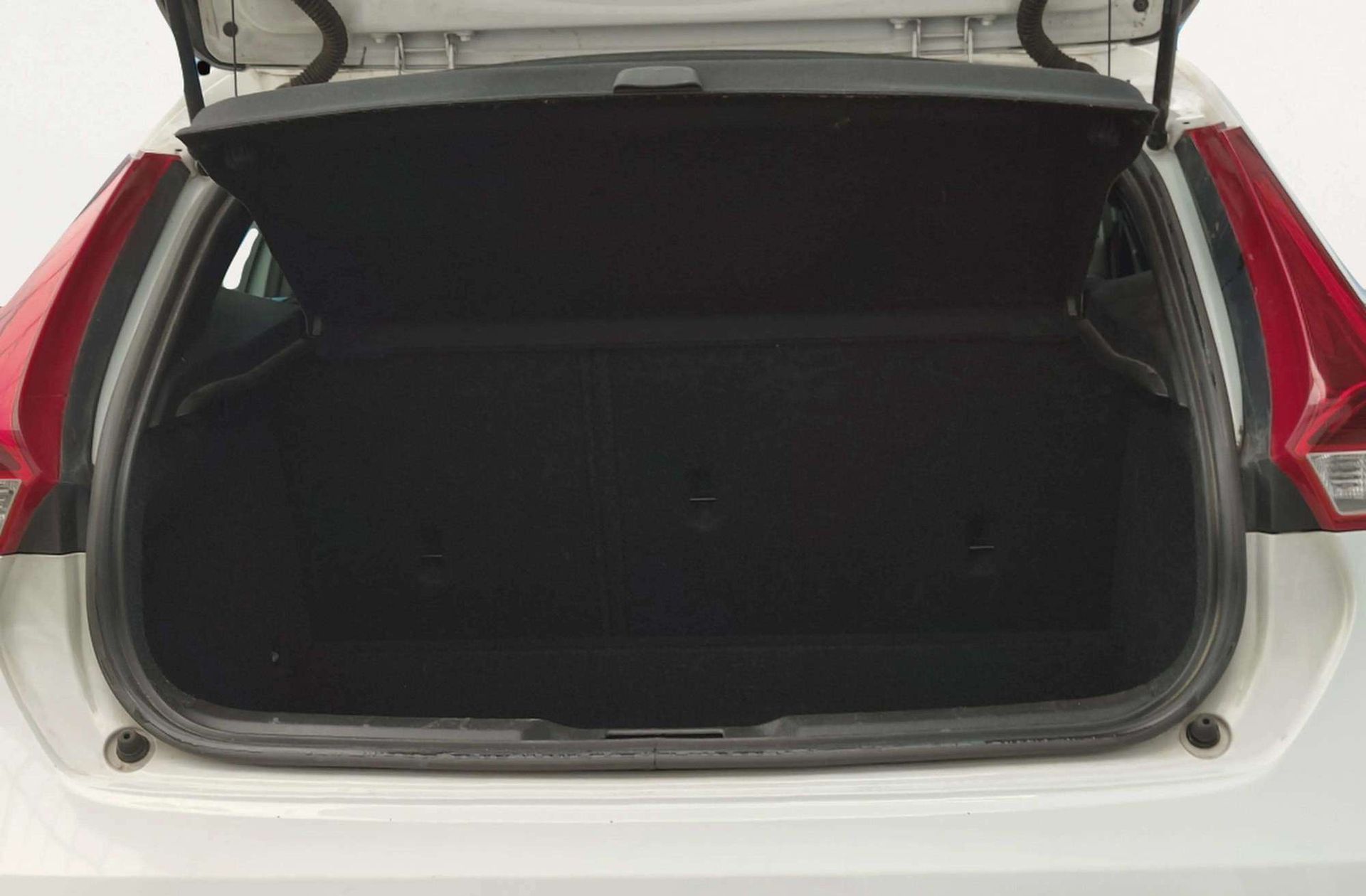 Volvo V40 D2 Kinetic - foto 13