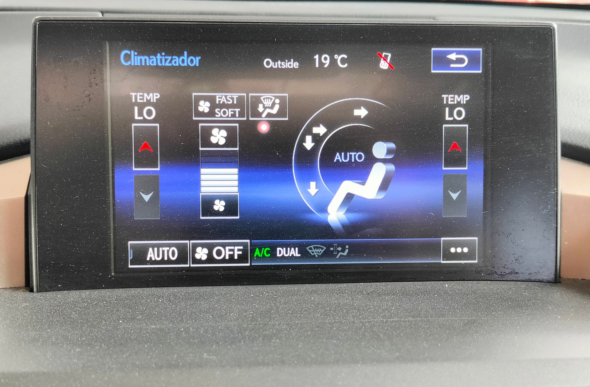 Lexus NX 2.5 300h Luxury 4WD - foto 35