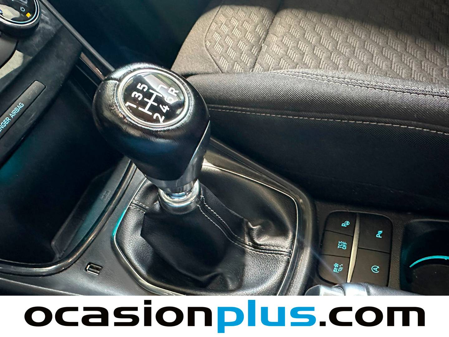 Ford Puma Ford Puma 1.0 EcoBoost MHEV Titanium Design (125 CV) de segunda mano