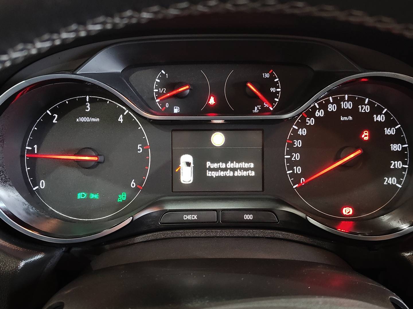 Foto Opel Grandland X Opel Grandland X 1.6 CDTi Excellence (120 CV)