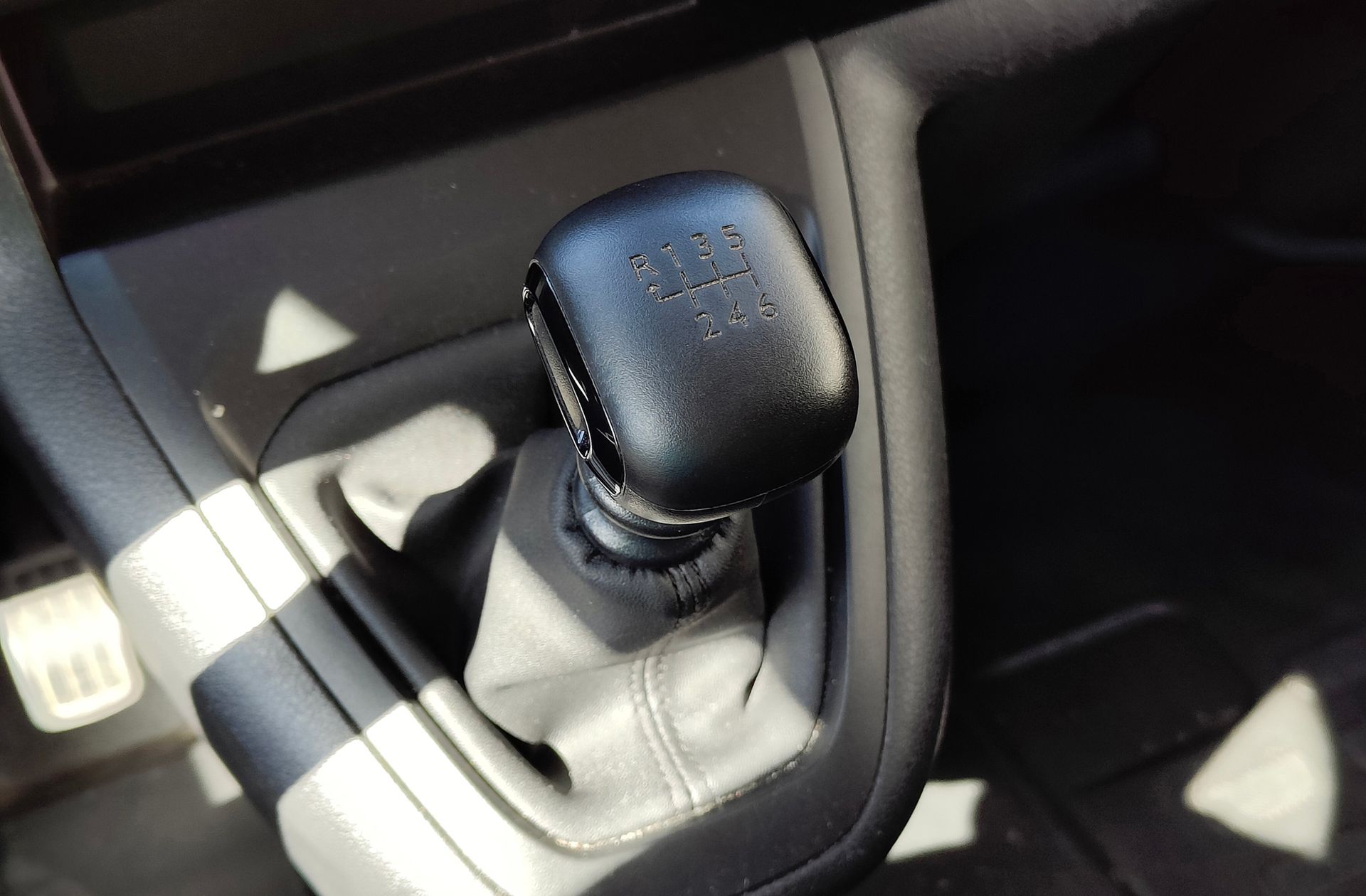 Opel Vivaro Furgon BlueHDi 120 - foto 5
