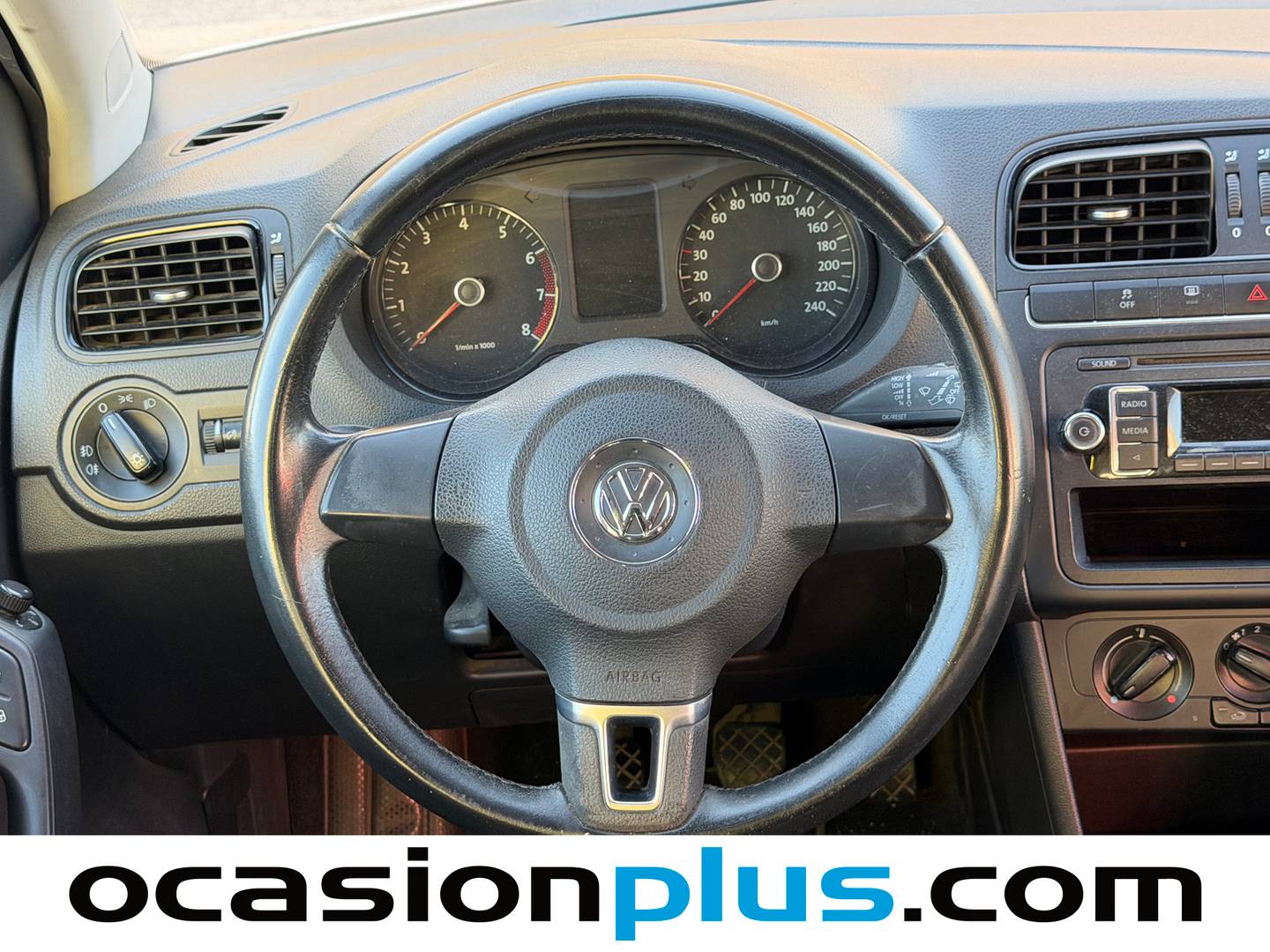 Extras y acabados del Volkswagen Polo Volkswagen Polo Advance 1.4 (85 CV)
