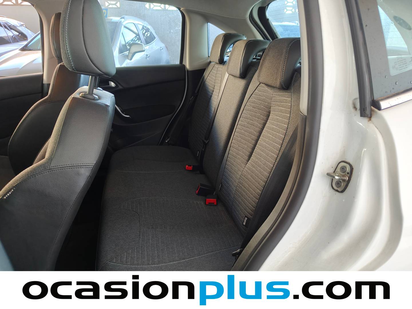 Foto asientos traseros Citroën C3 Citroën C3 BlueHDi 75 Live Edition (75 CV)