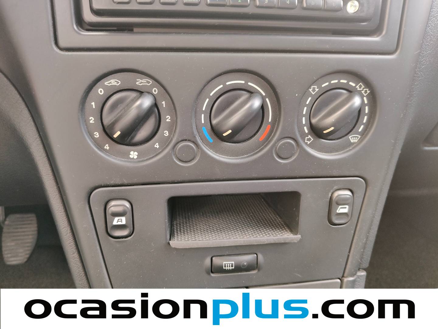 Extras y acabados del Citroën Xsara Citroën Xsara 1.4 SX (75 CV)