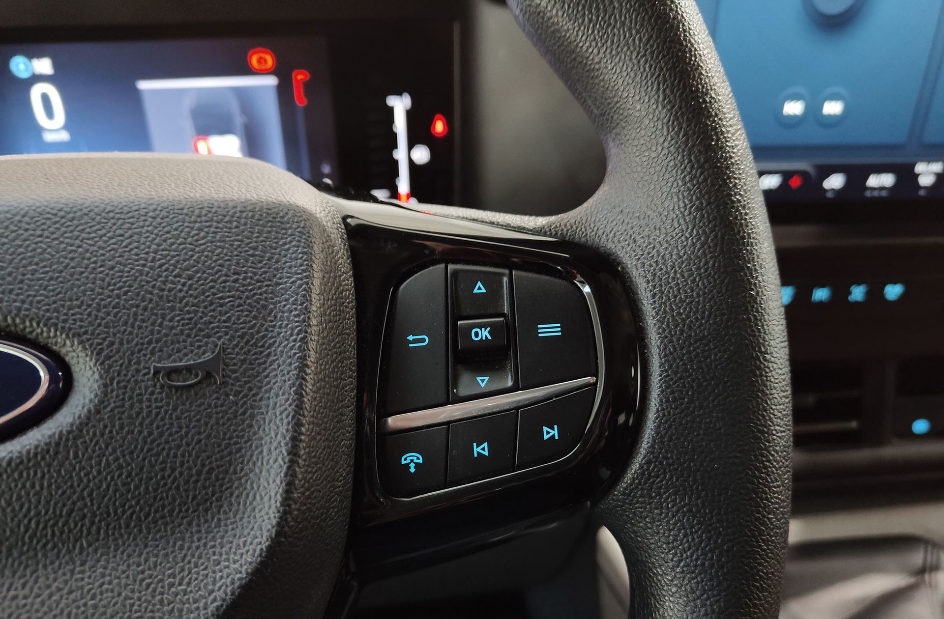 Ford Transit Custom Kombi 2.0 EcoBlue 320 L1 Trend - foto 25