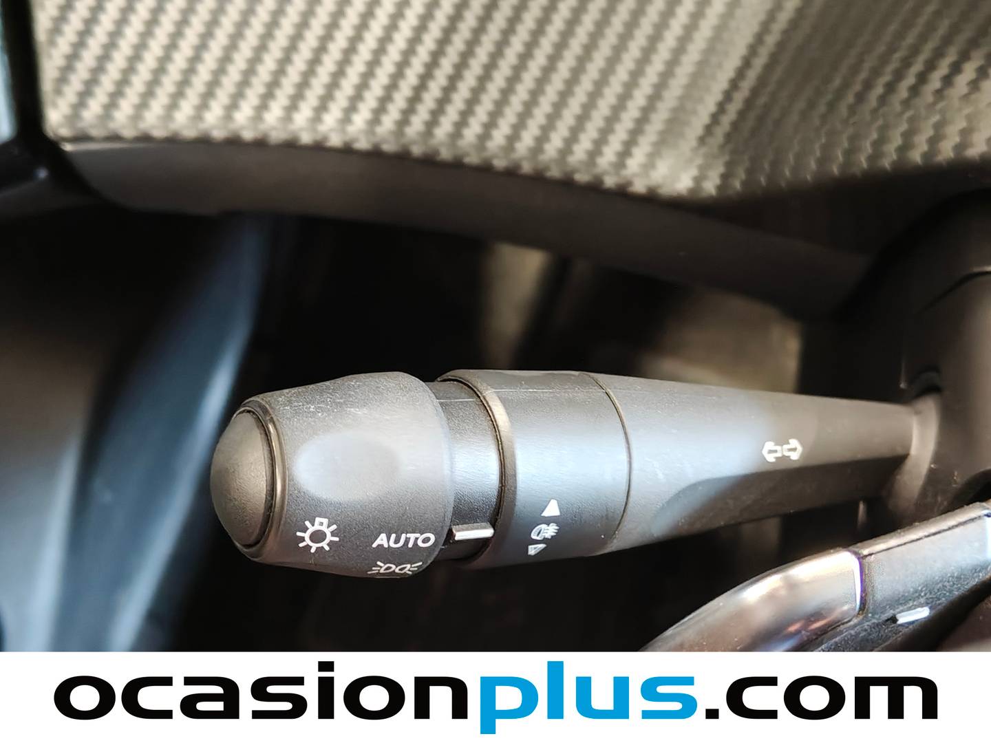Peugeot 2008 Peugeot 2008 Allure Hybrid eDCS6 (145 CV) 145cv