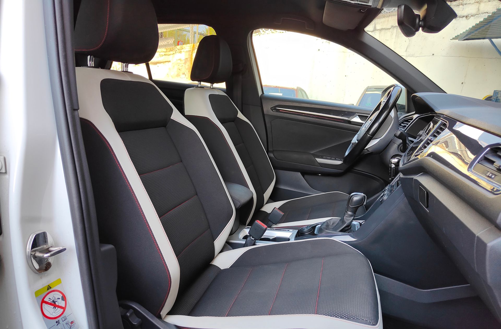 Volkswagen T-Roc Sport 2.0 TDI 4Motion DSG - foto 19