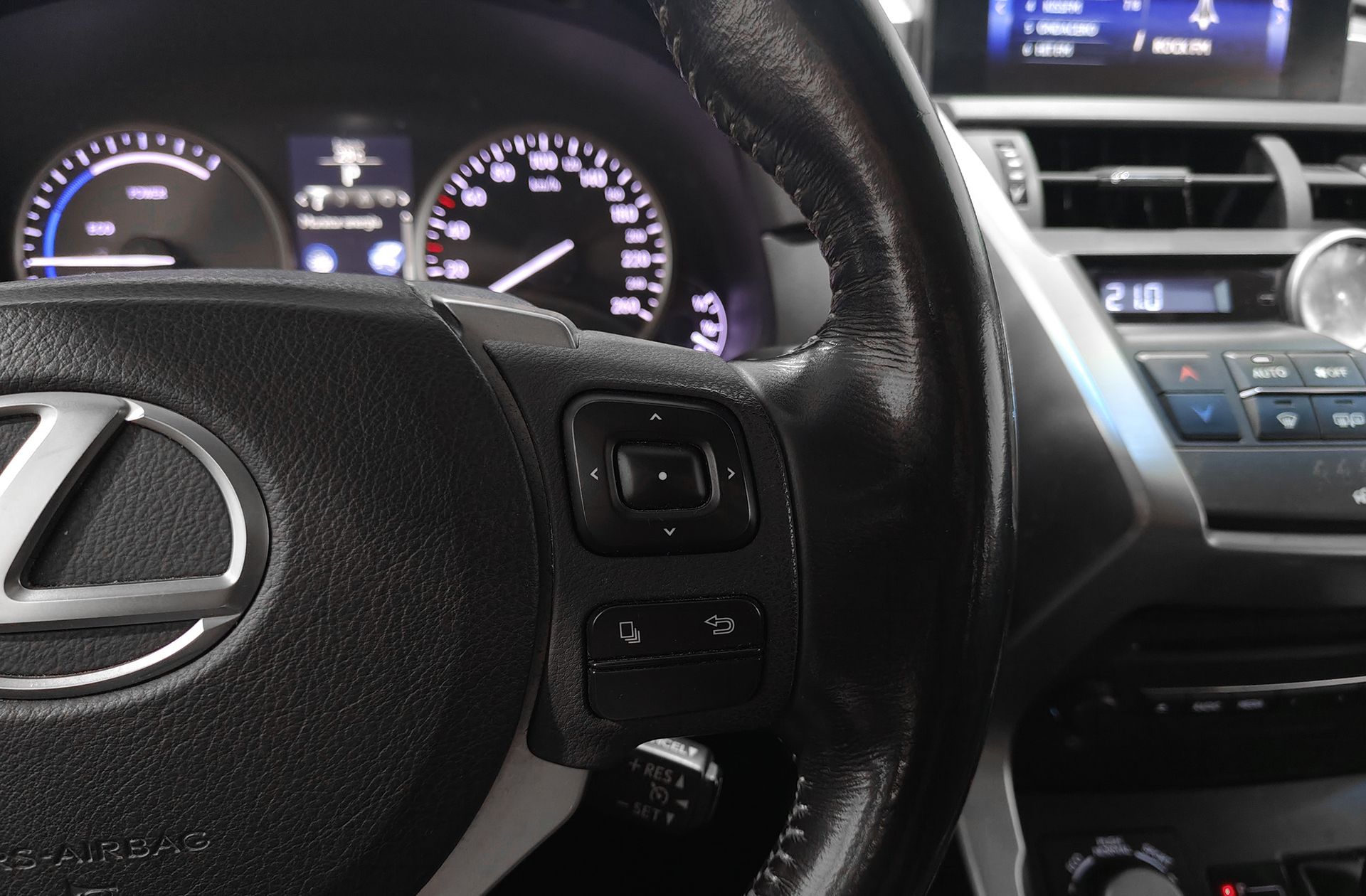 Lexus NX 300h Corporate 2WD Navibox - foto 27