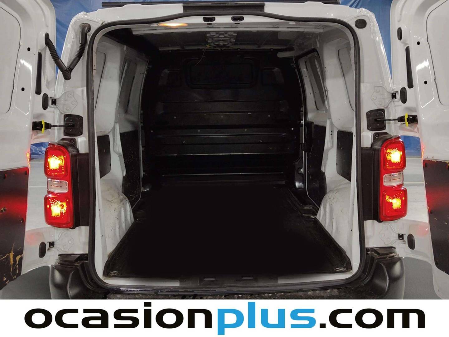 Foto asientos traseros Peugeot Expert Peugeot Expert Furgon BlueHDi 120 S&S Standard (120 CV)