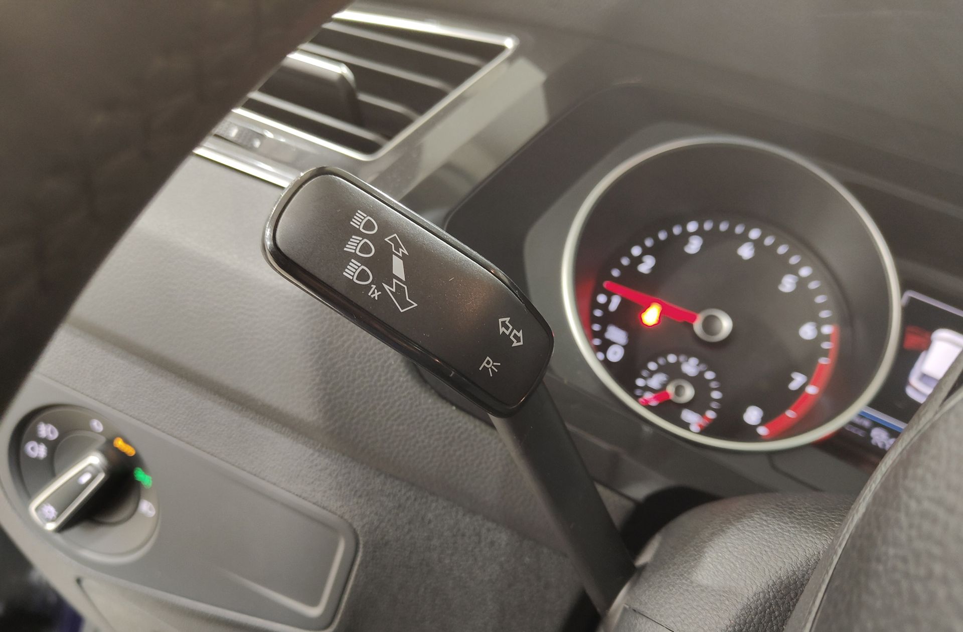 Volkswagen Tiguan Advance 1.5 TSI DSG - foto 21
