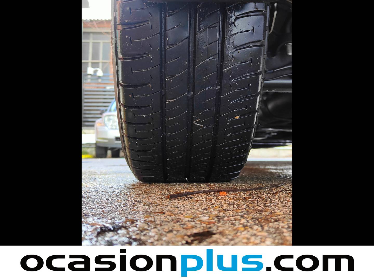 Foto Ford Tourneo Custom FORD Tourneo Custom 2.0 EcoBlue L2 Active Auto (170 CV) 8 Plazas