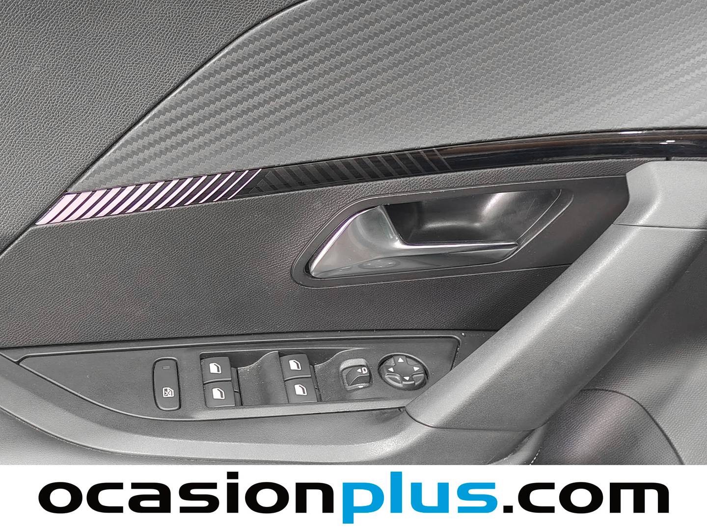 Peugeot 2008 Peugeot 2008 Allure Hybrid eDCS6 (145 CV) seminuevo