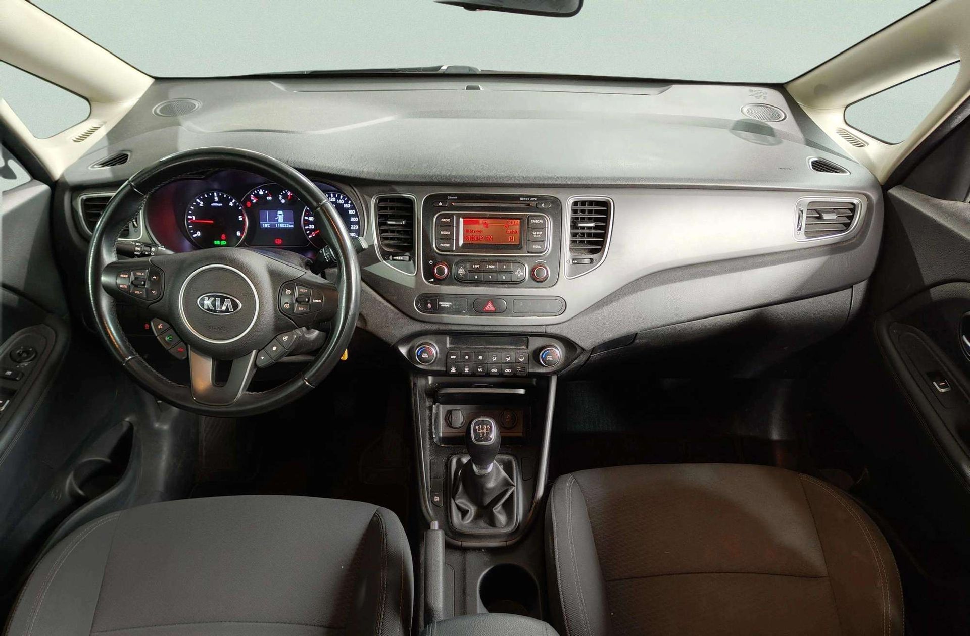 Kia Carens 1.7 CRDi VGT Concept Eco-Dynam - foto 6
