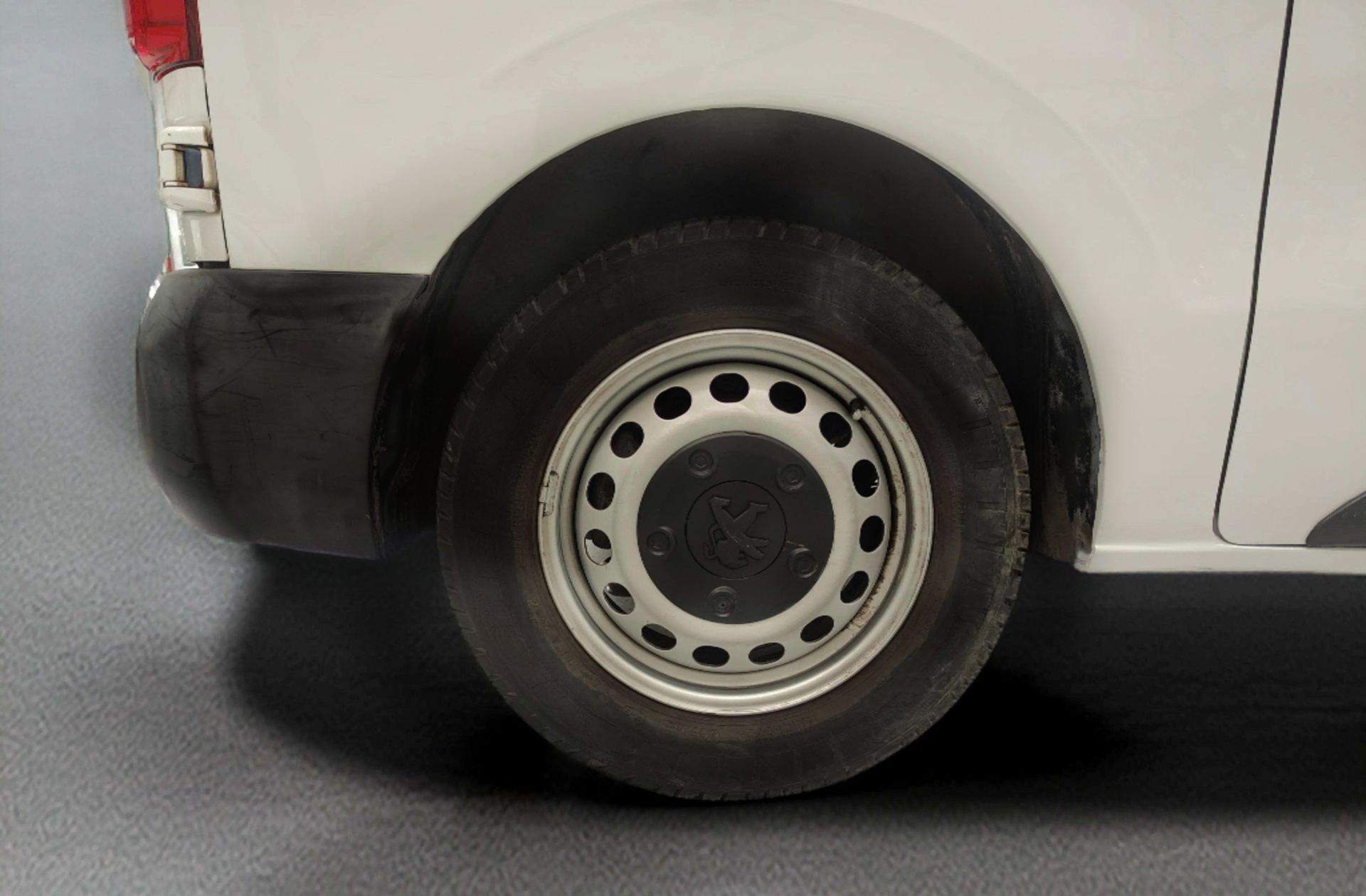 Peugeot Expert Furgon BlueHDi 120 Pro Standard - foto 35